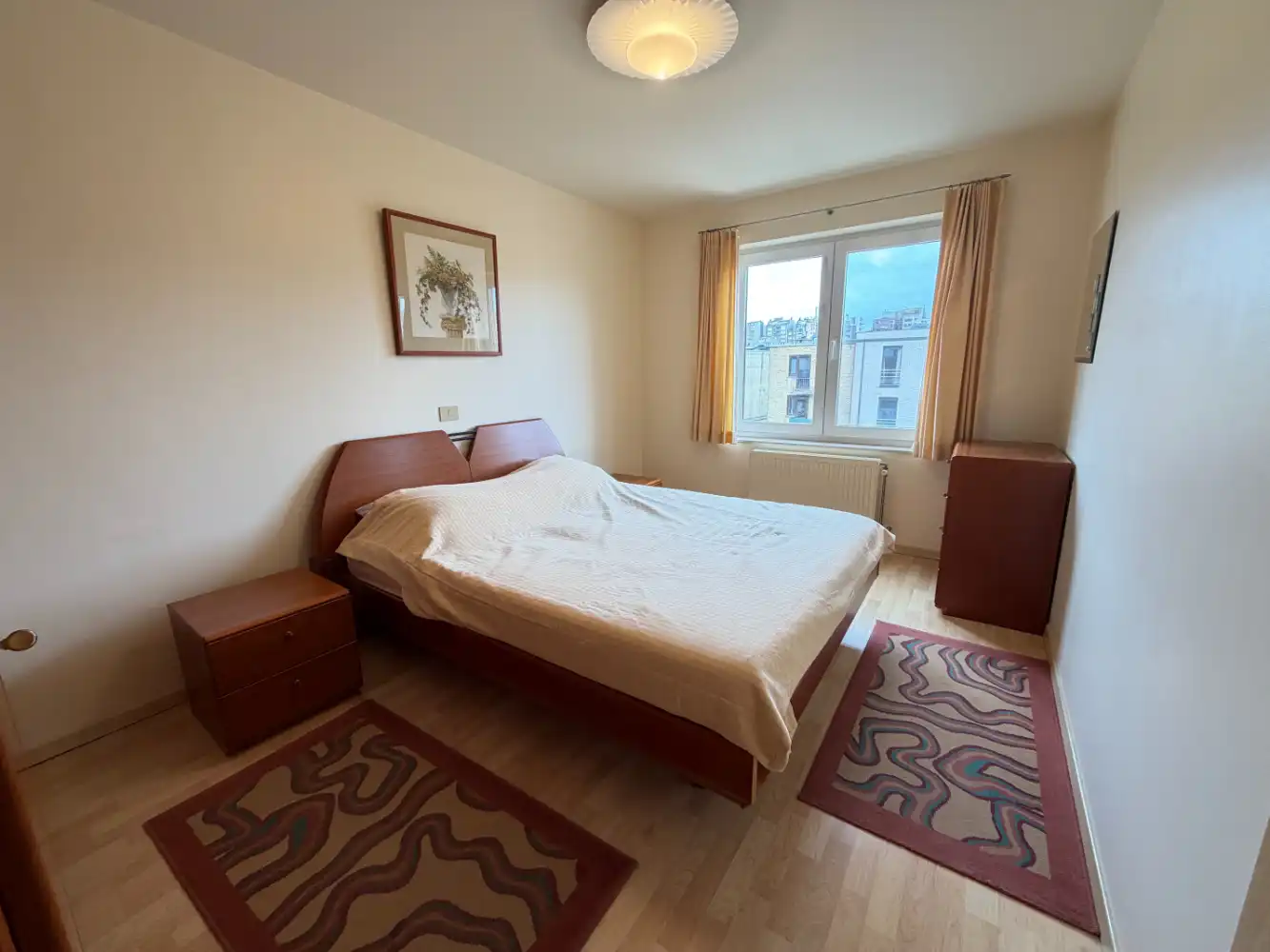 Instapklaar appartement met groot terras en twee slaapkamers. Garage bij te huren in hetzelfde gebouw. foto 15