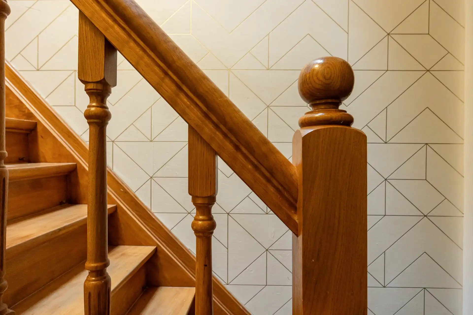 Ruime, instapklare gezinswoning met authentieke elementen in Berchem foto 3