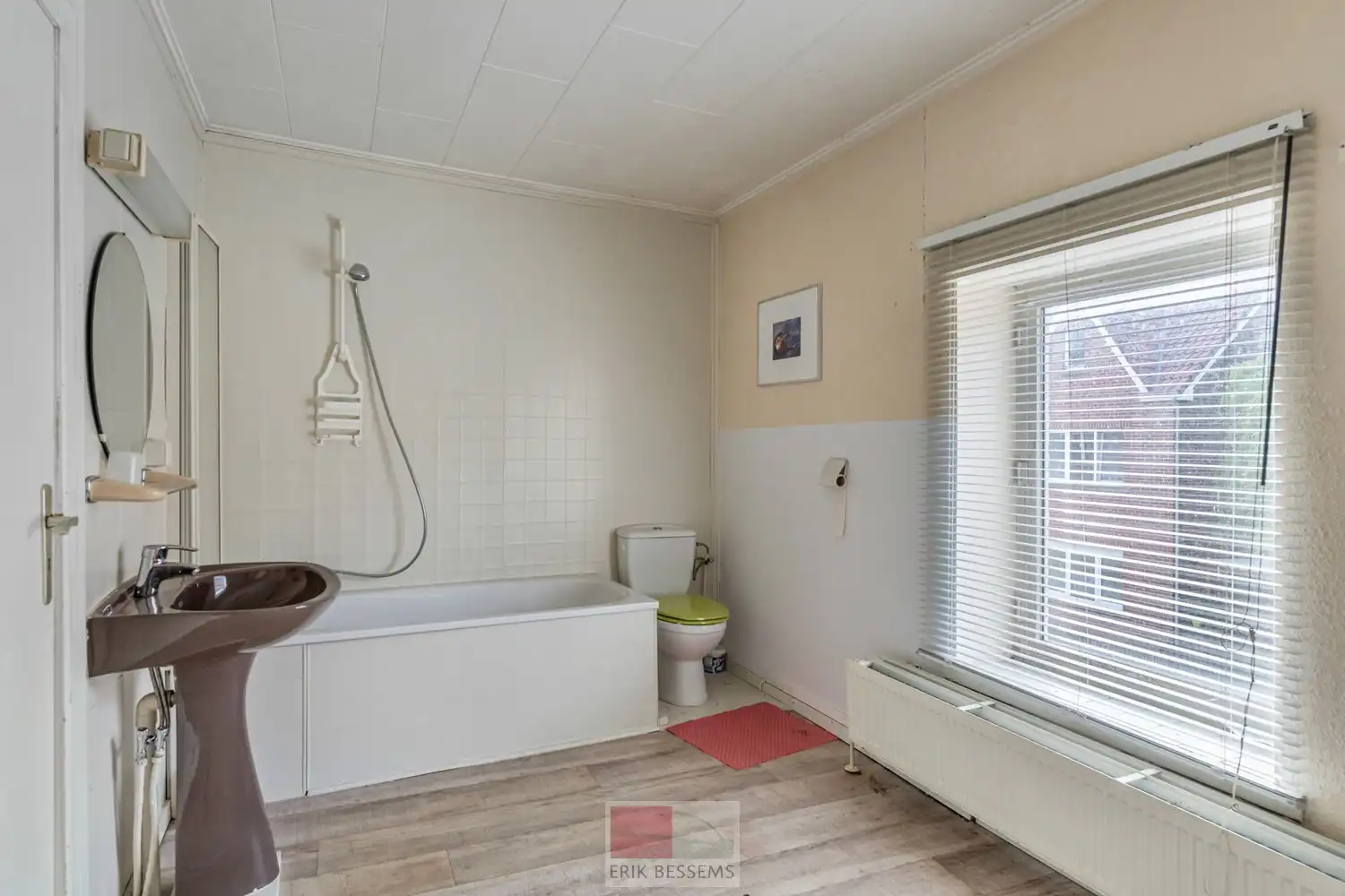 Unieke te renoveren investeringsopportuniteit met 7 mogelijke wooneenheden (huidige toestand niet vergund!), grenzend aan zowel de Millerdries als de Van Den Boschstraat in Riemst. foto 44