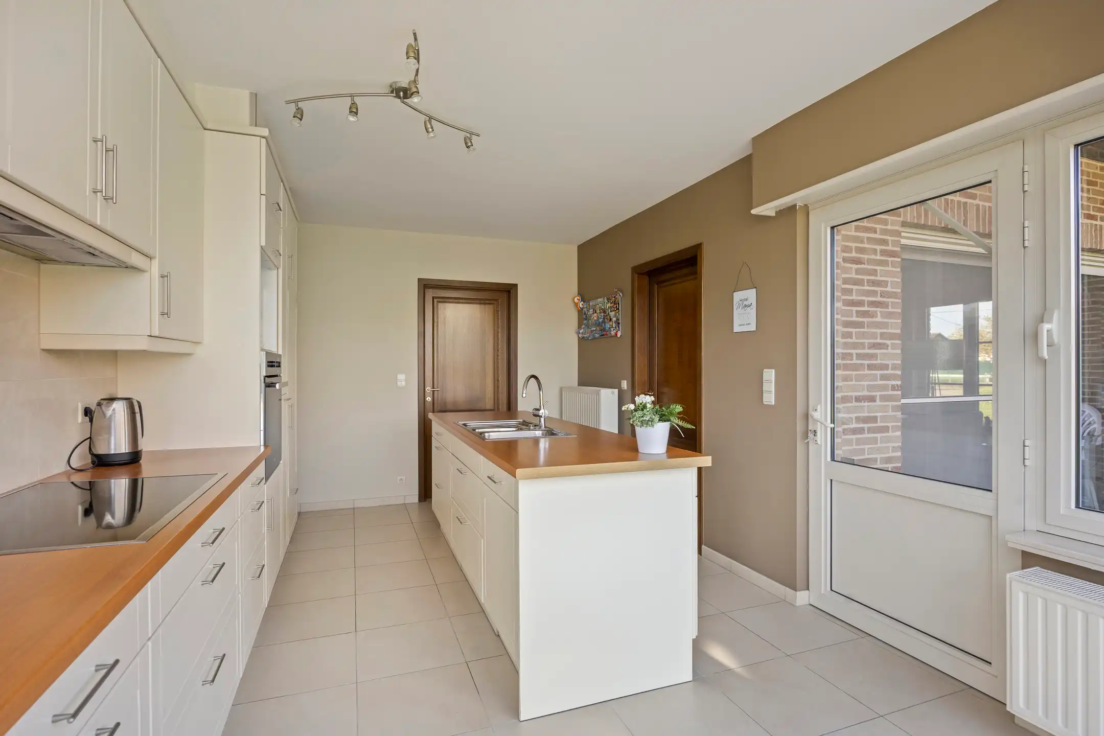 Rustig gelegen energiezuinige instapklare villa foto 7