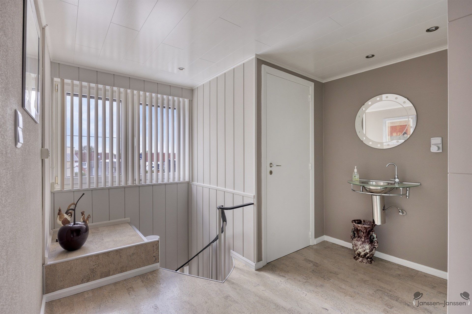 Schitteren gelegen appartement in centrum van Neeroeteren foto 16