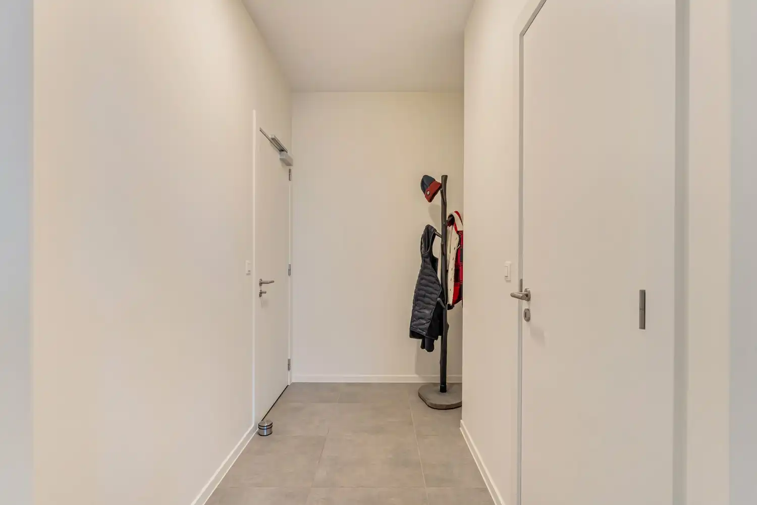Recent en energiezuinig(A-label) appartement met 2 slaapkamers, 2 autostaanplaatsen, een ruim terras en een private berging te Korbeek-Lo! foto 4