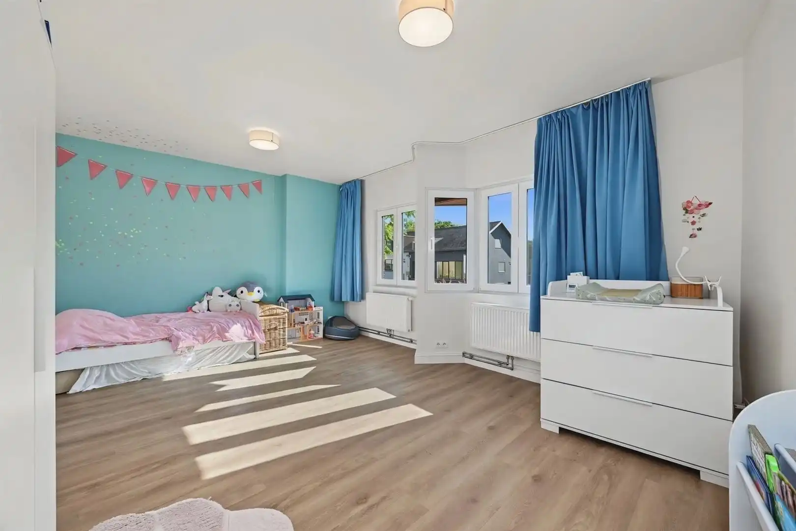 Een ruime, lichtrijke woning met uitbreidingsmogelijkheden in het hart van Zemst foto 14