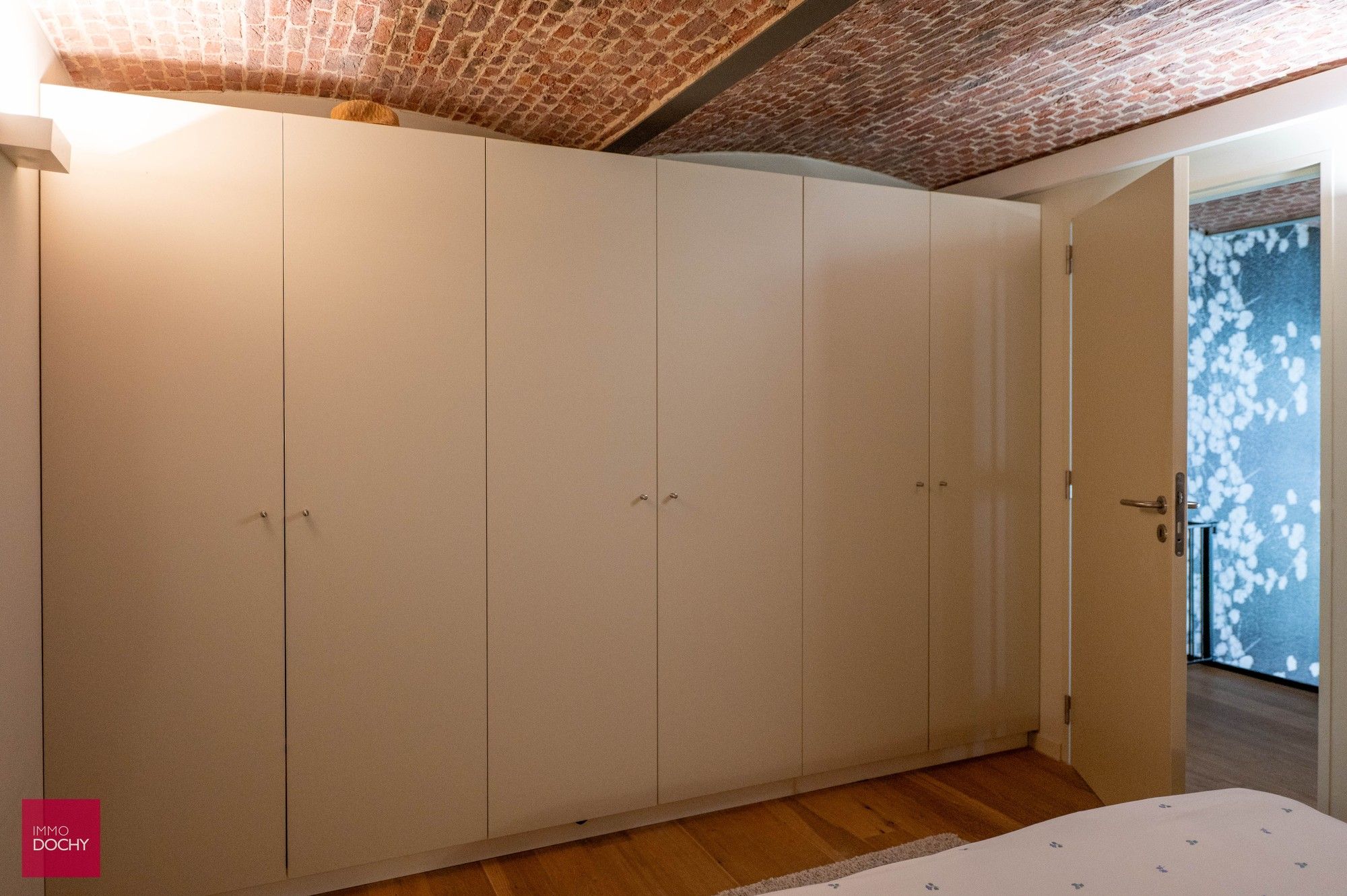 Sfeervolle ruime loft met frontaal zicht op het Kanaal - Spinnerijkaai foto 16