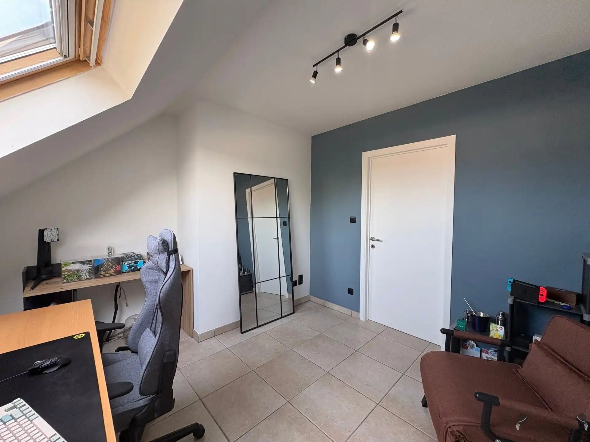 Ruim duplex appartement met terras en ondergrondse staanplaats te huur in Leopoldsburg  foto 14
