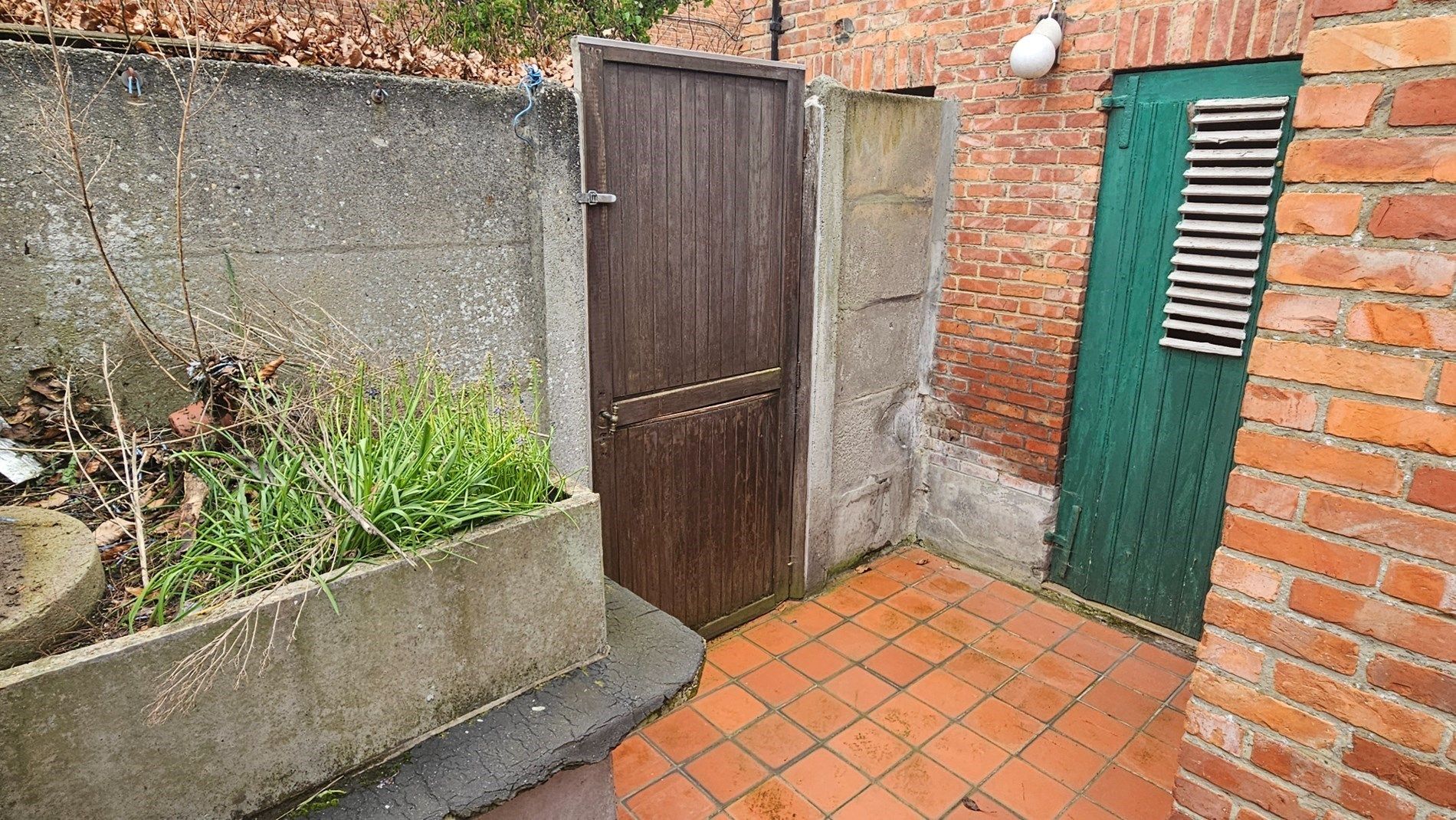 Renovatiewoning met 2 tot 3 slk, garage en koertje aan gunstige prijs foto 14