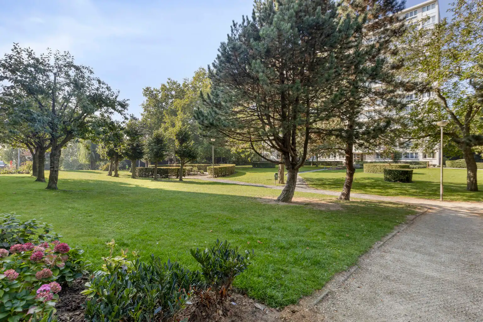 Instapklaar 2-slaapkamerappartement te Brussel foto 16