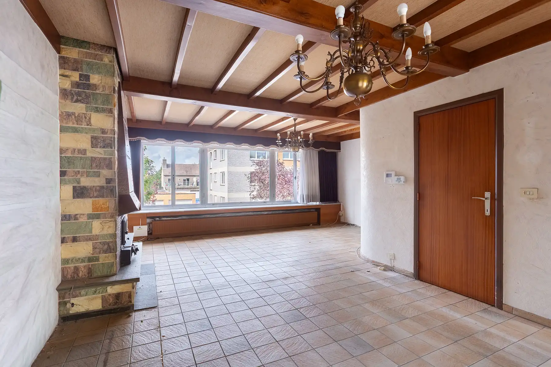 Stabroek | Bel-Etage woning met veel potentieel. foto 3