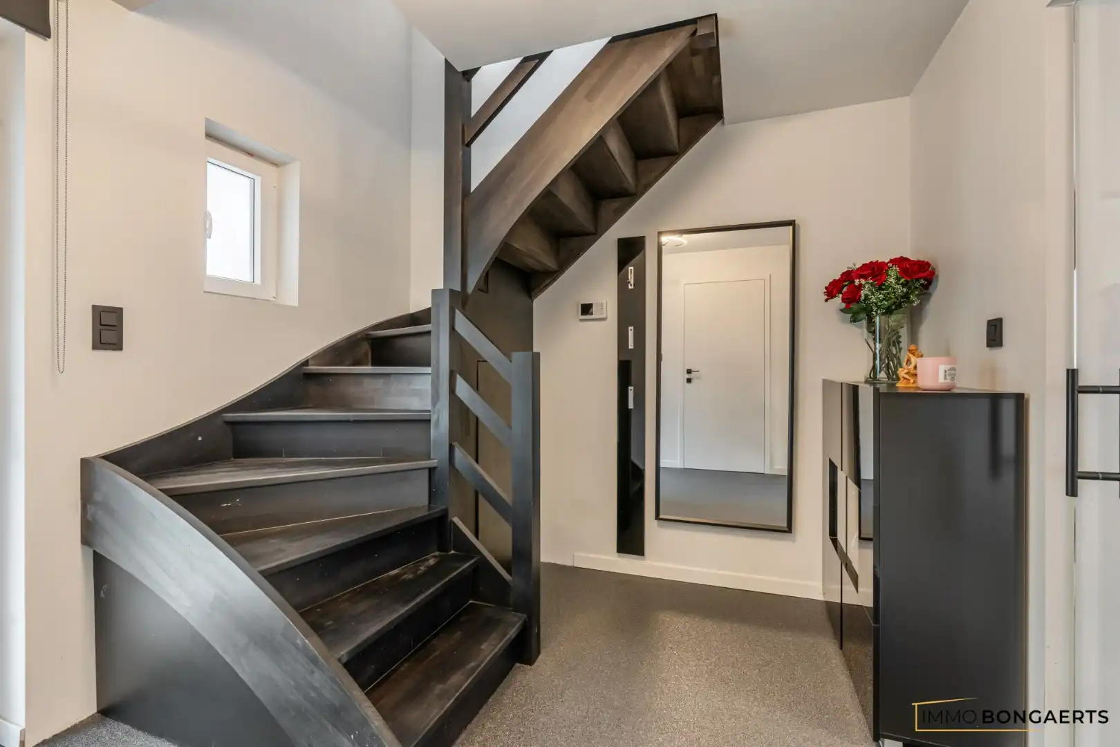 Exclusieve woning met volledig uitgeruste wellnesspraktijk nabij Hasselt foto 3