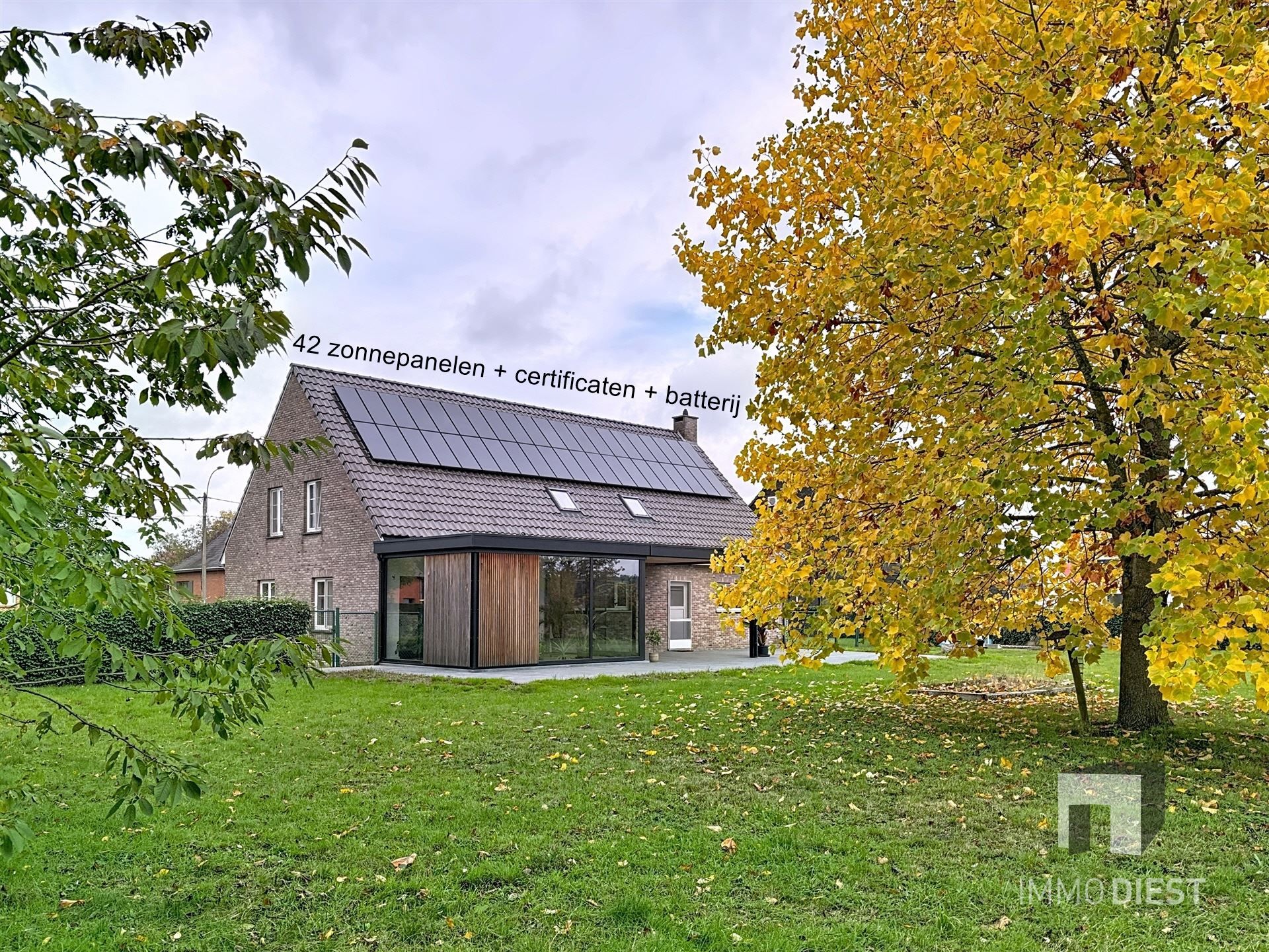 Villa met 5 slpk op 74,11are en zuidgerichte tuin foto 6