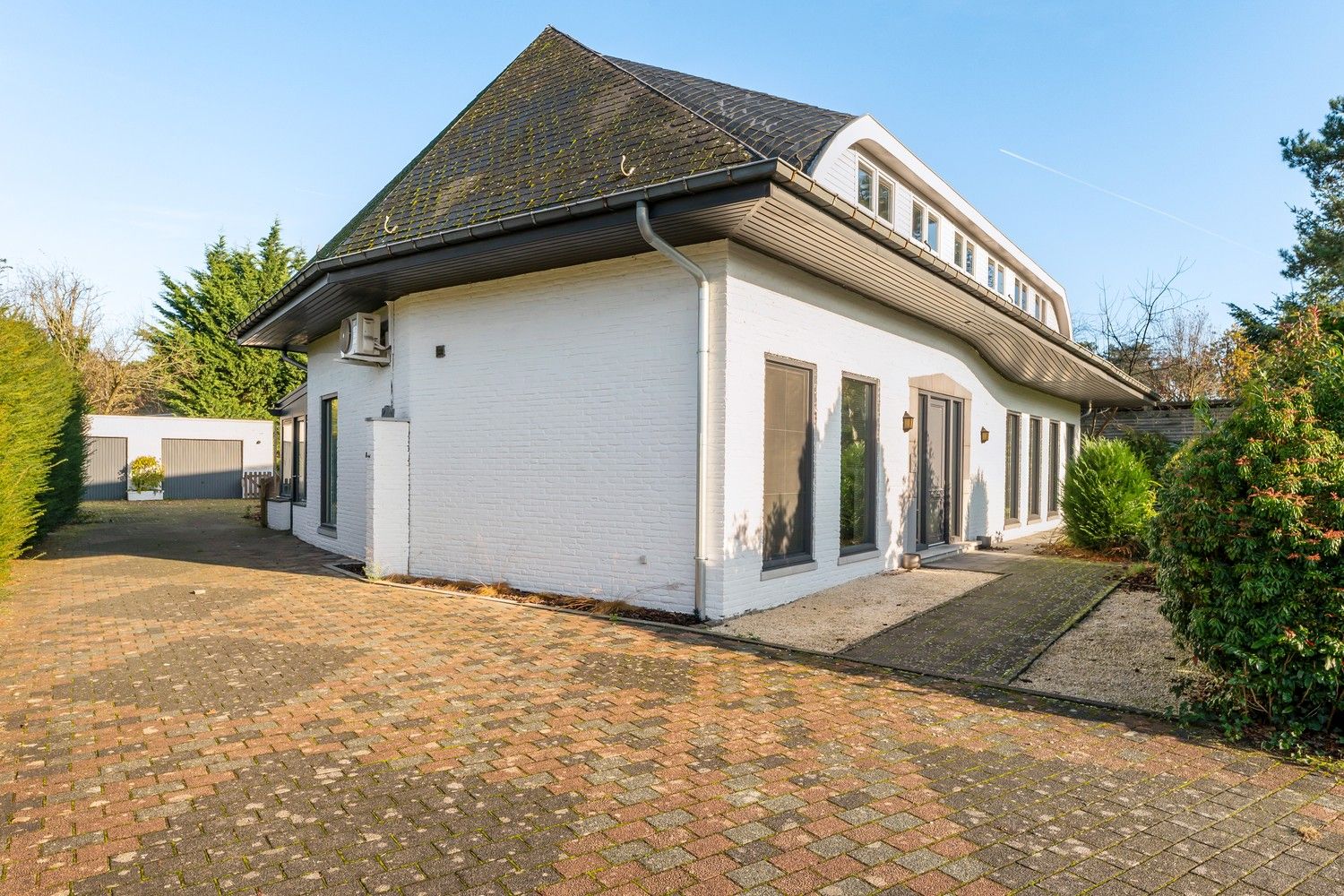Prachtige en ruime villa met mogelijk zes slaapkamers gelegen op een toplocatie. foto 41