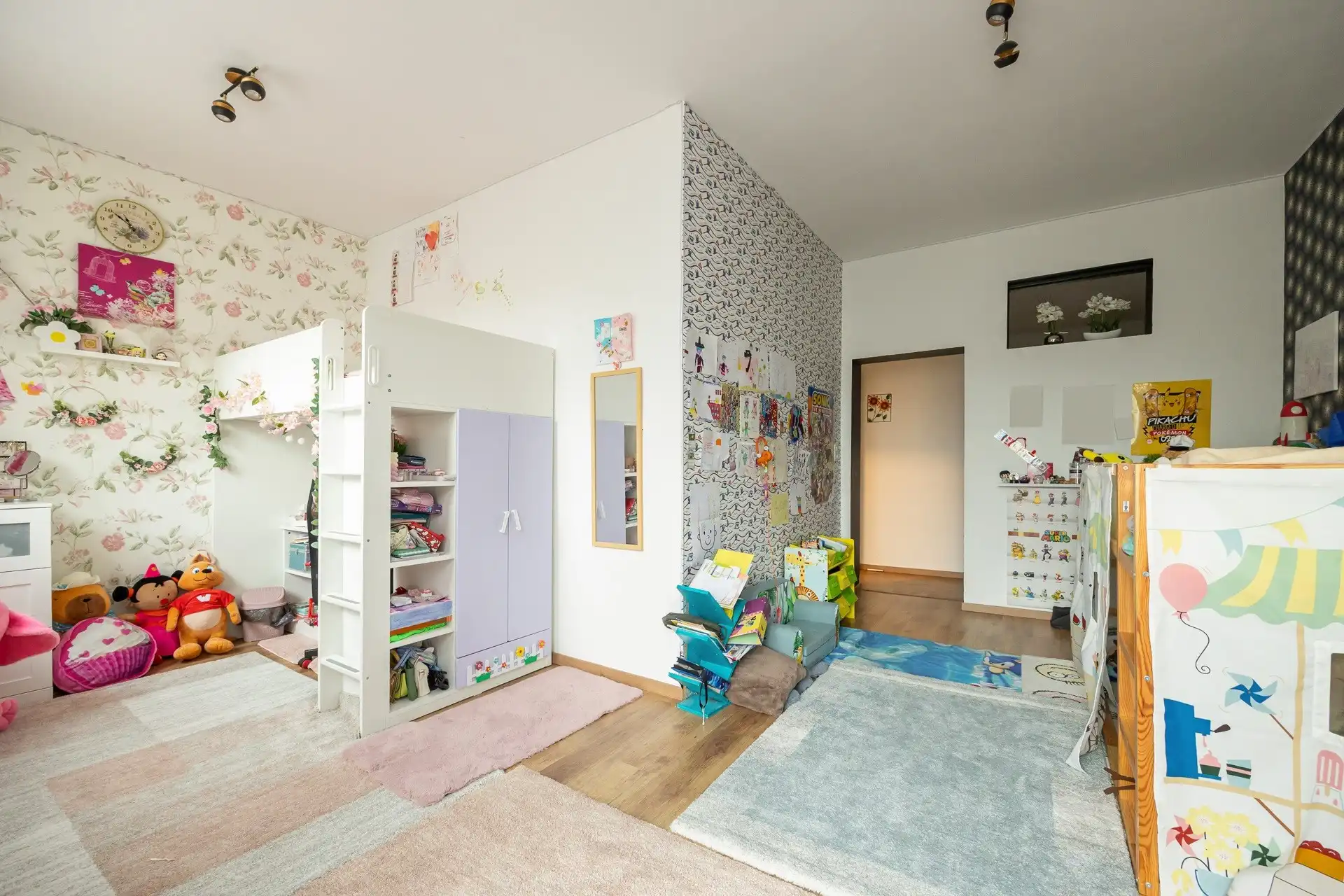 Ruime, instapklare gezinswoning met authentieke elementen in Berchem foto 23