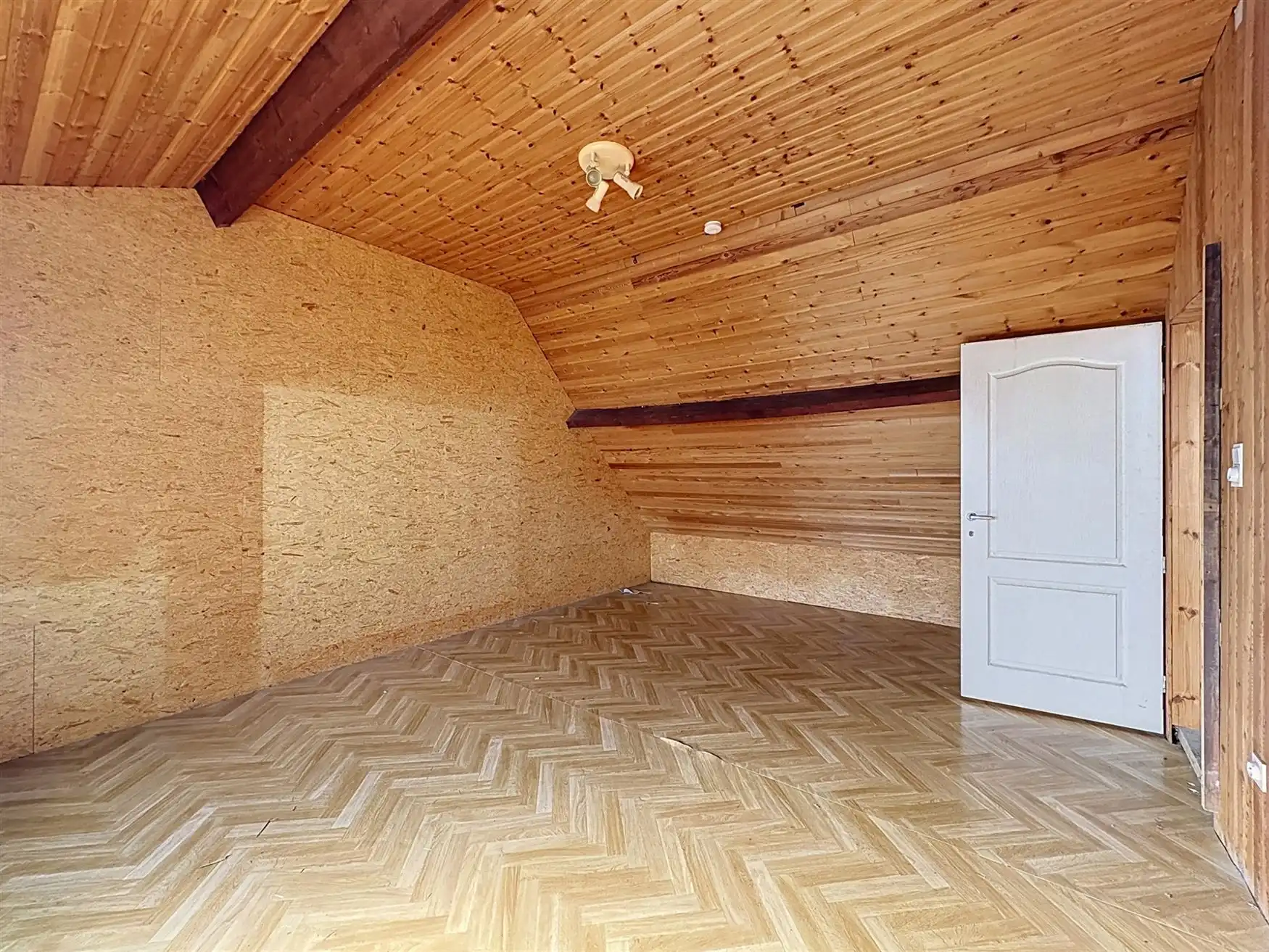 Renovatiewoning met ruime tuin nabij Muziekbos foto 16