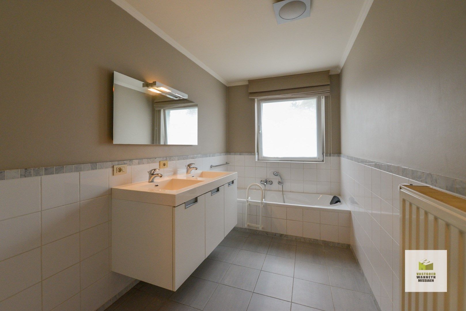 Ruim appartement met 2 slaapkamers, terras en garage in centrum Wingene foto 18