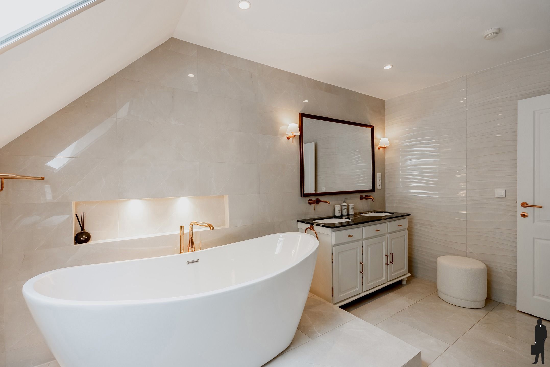 Exclusieve villa met zwemvijver op 2.543 m² foto 35