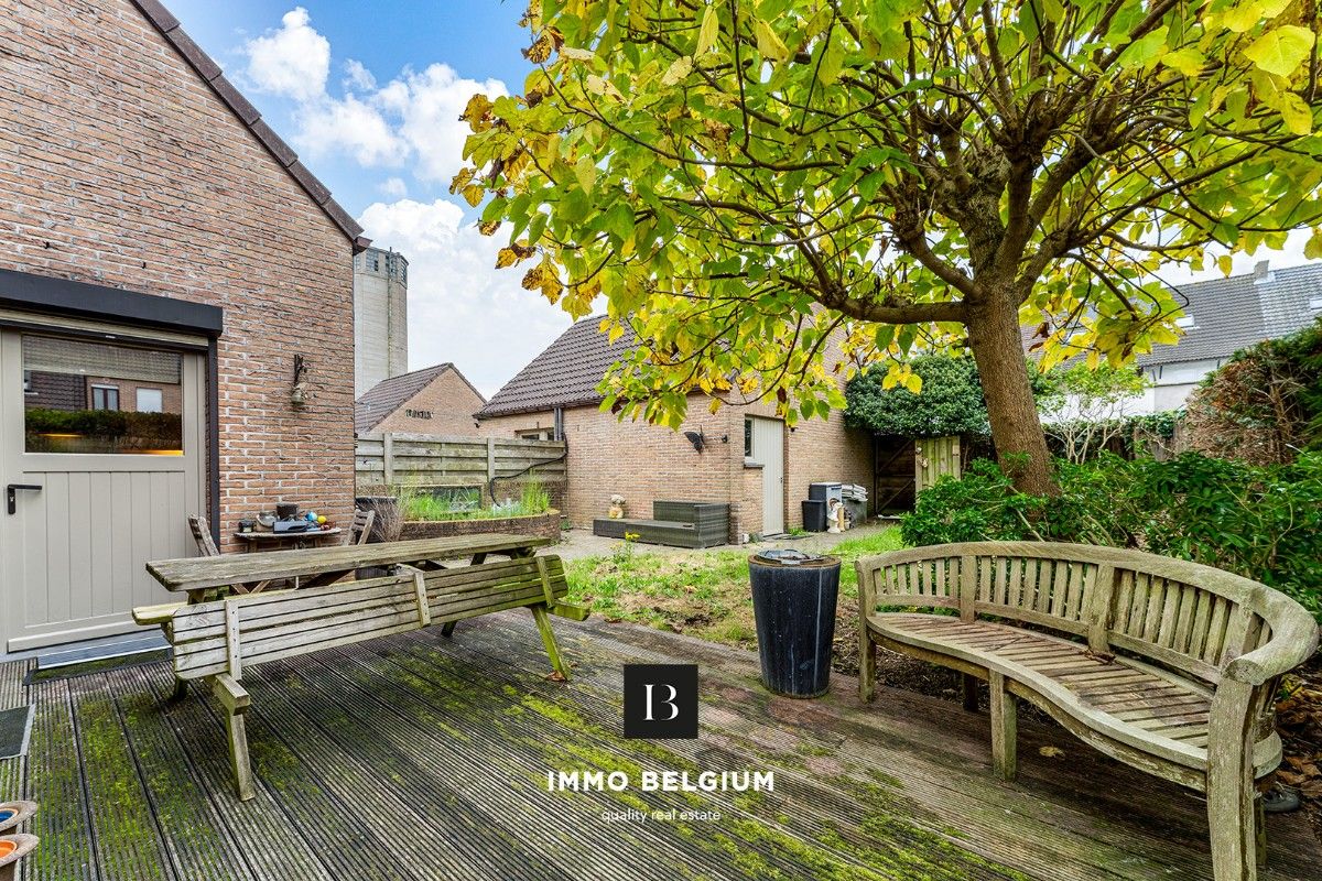 Rustig gelegen woning nabij het centrum met 4 slaapkamers foto 23