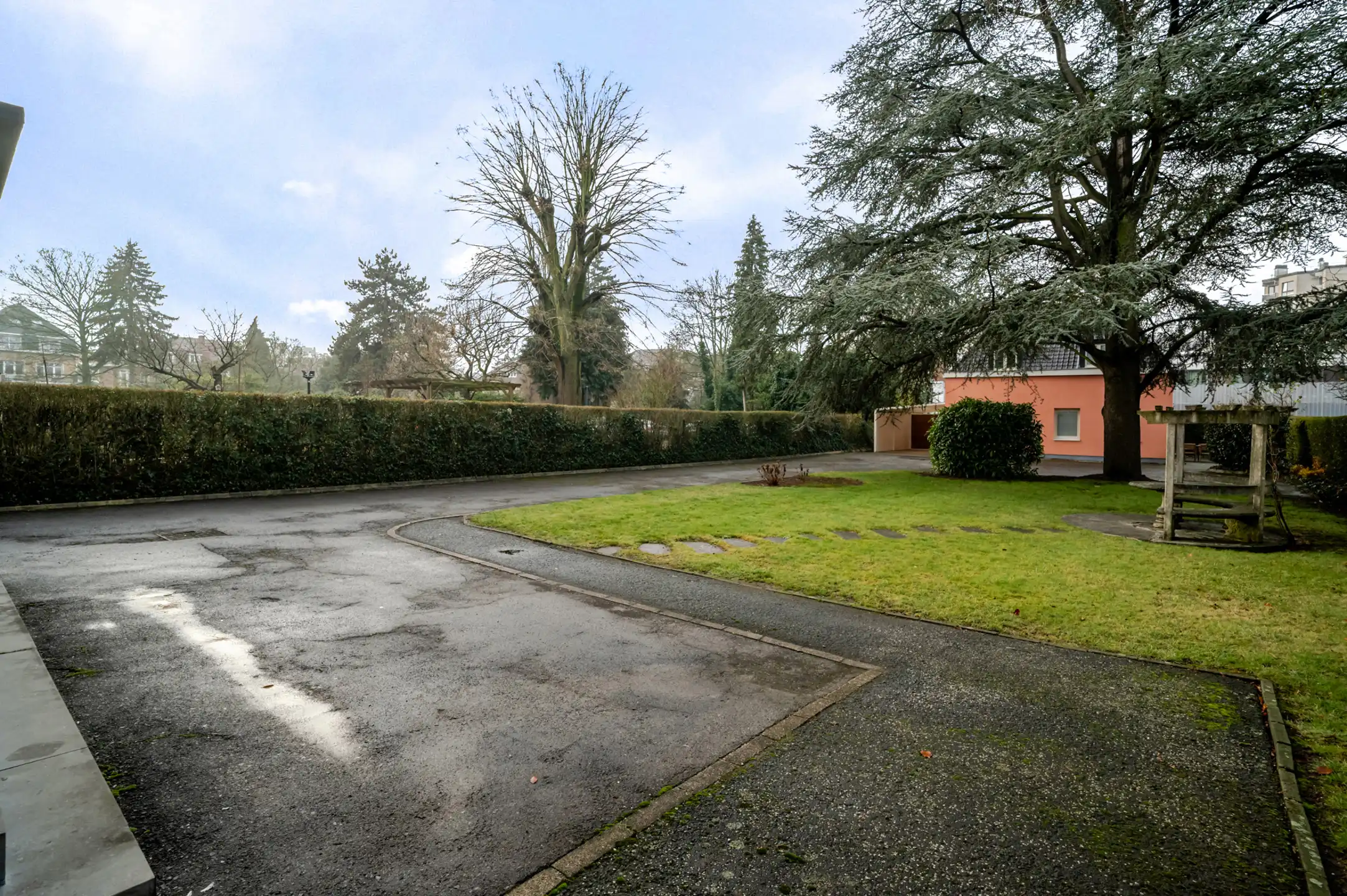 Kantoorgebouw met appartement & parkeerplaatsen  ±535m² foto 17