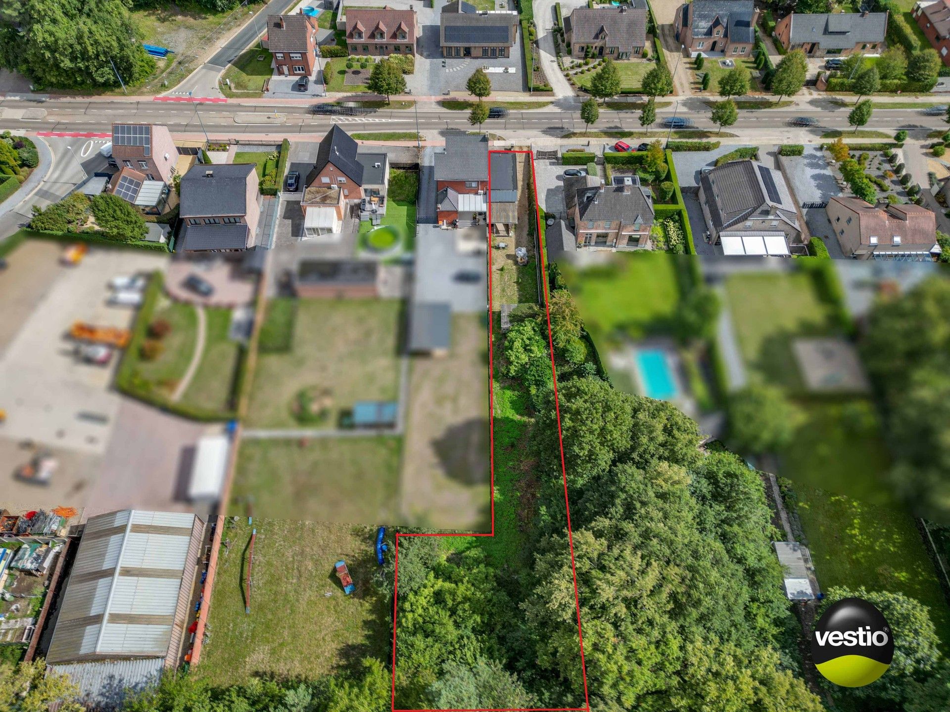 GELIJKVLOERSE WONING OP 10,61 ARE foto 2