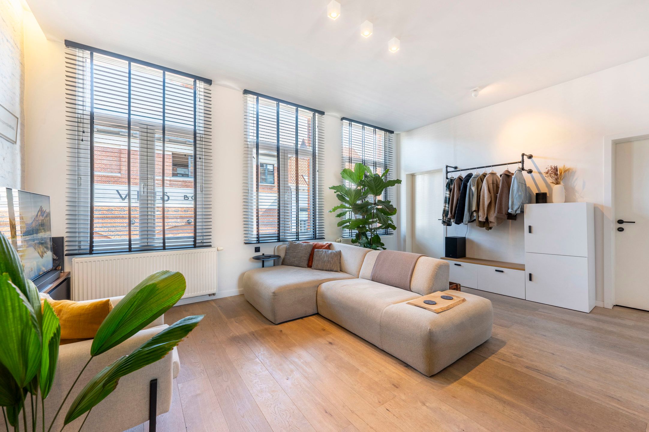 Top gerenoveerd appartement aan het Zuid in Antwerpen. foto 4