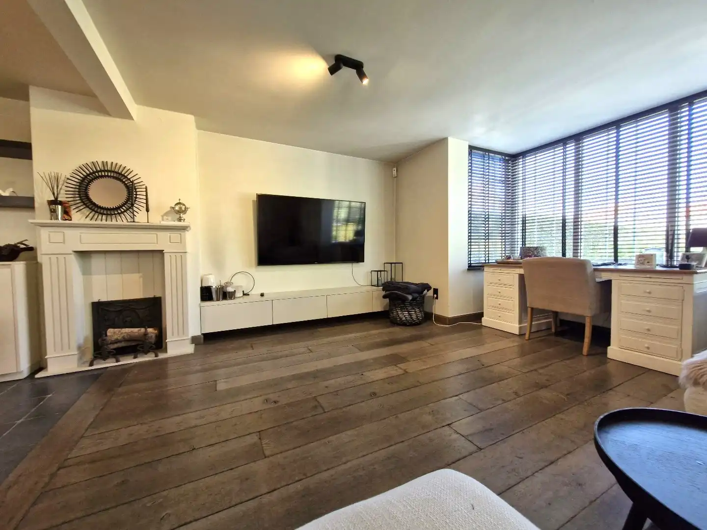 Uiterst charmante halfopen bebouwing met weidse zichten op een perceel van 2012m²  foto 11