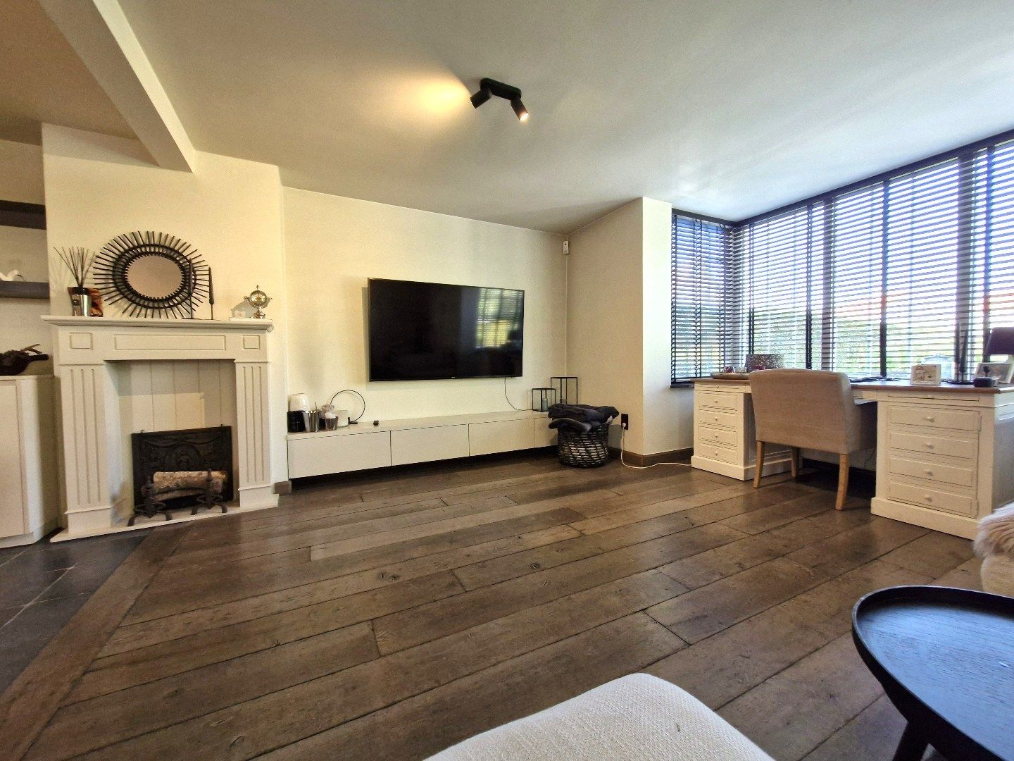 Uiterst charmante halfopen bebouwing met weidse zichten op een perceel van 2012m²  foto 11