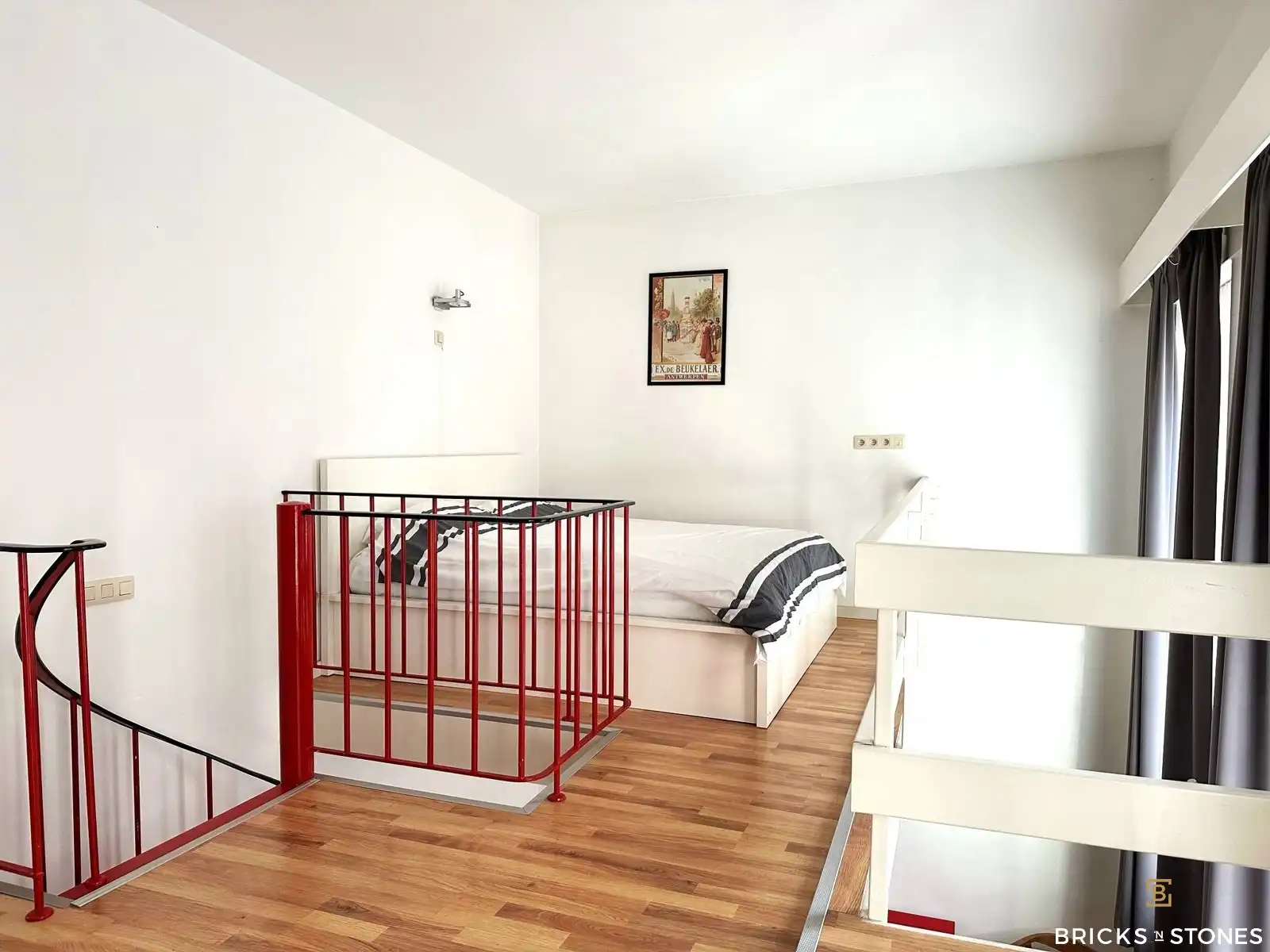 Gezellige bemeubelde duplex-studio in het historisch centrum van Antwerpen foto 4