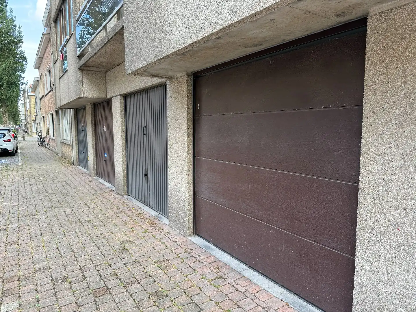 Zonnig 2-slaapkamer appartement in residentiële wijk met open zicht. foto 12