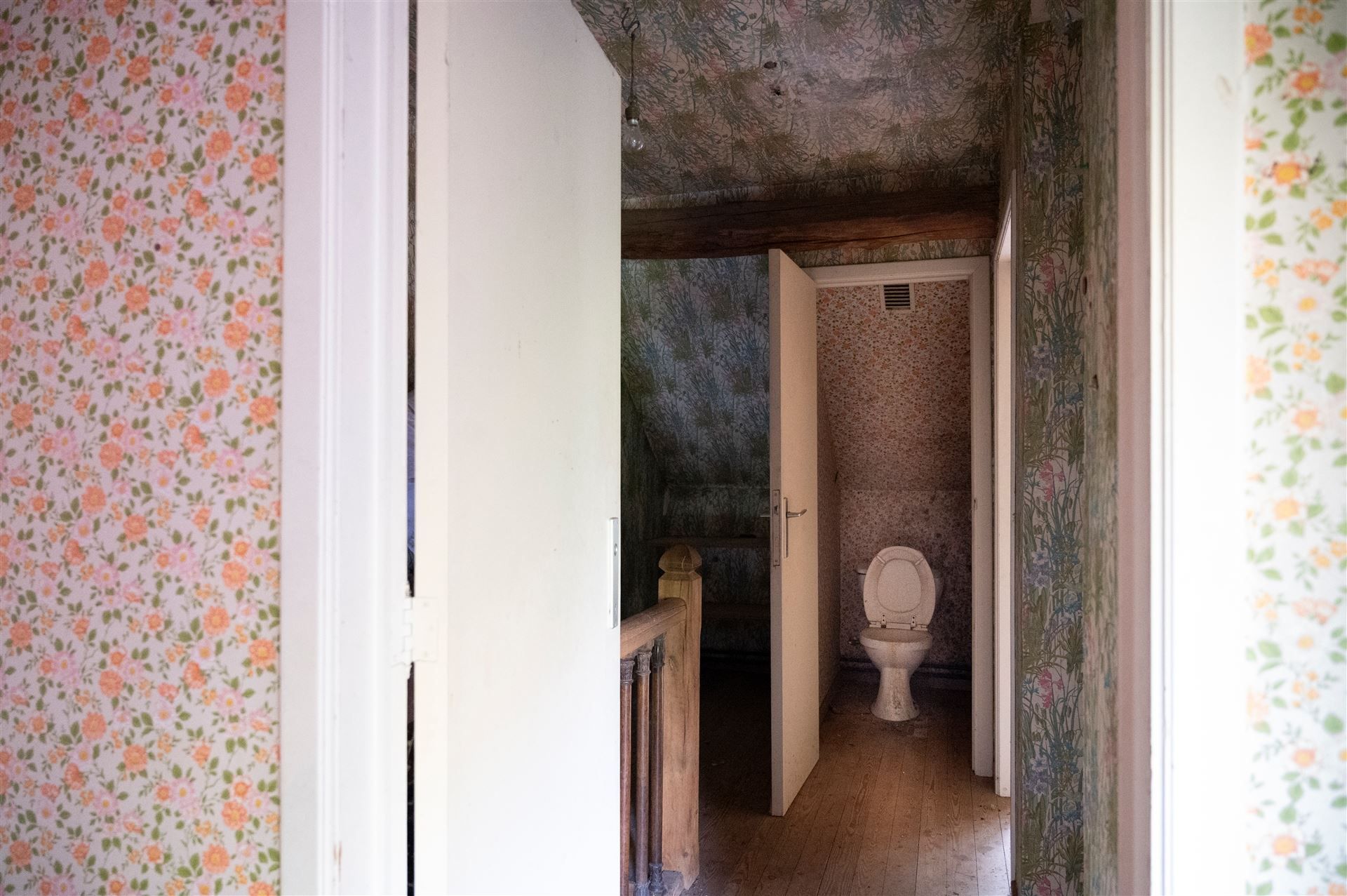 volledig te renoveren woning foto 24