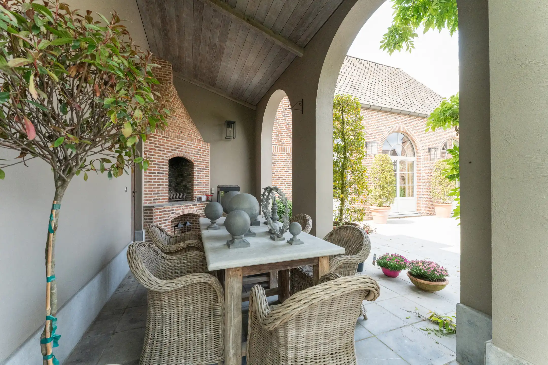 Magnifiek afgewerkt charmant landhuis.  foto 23