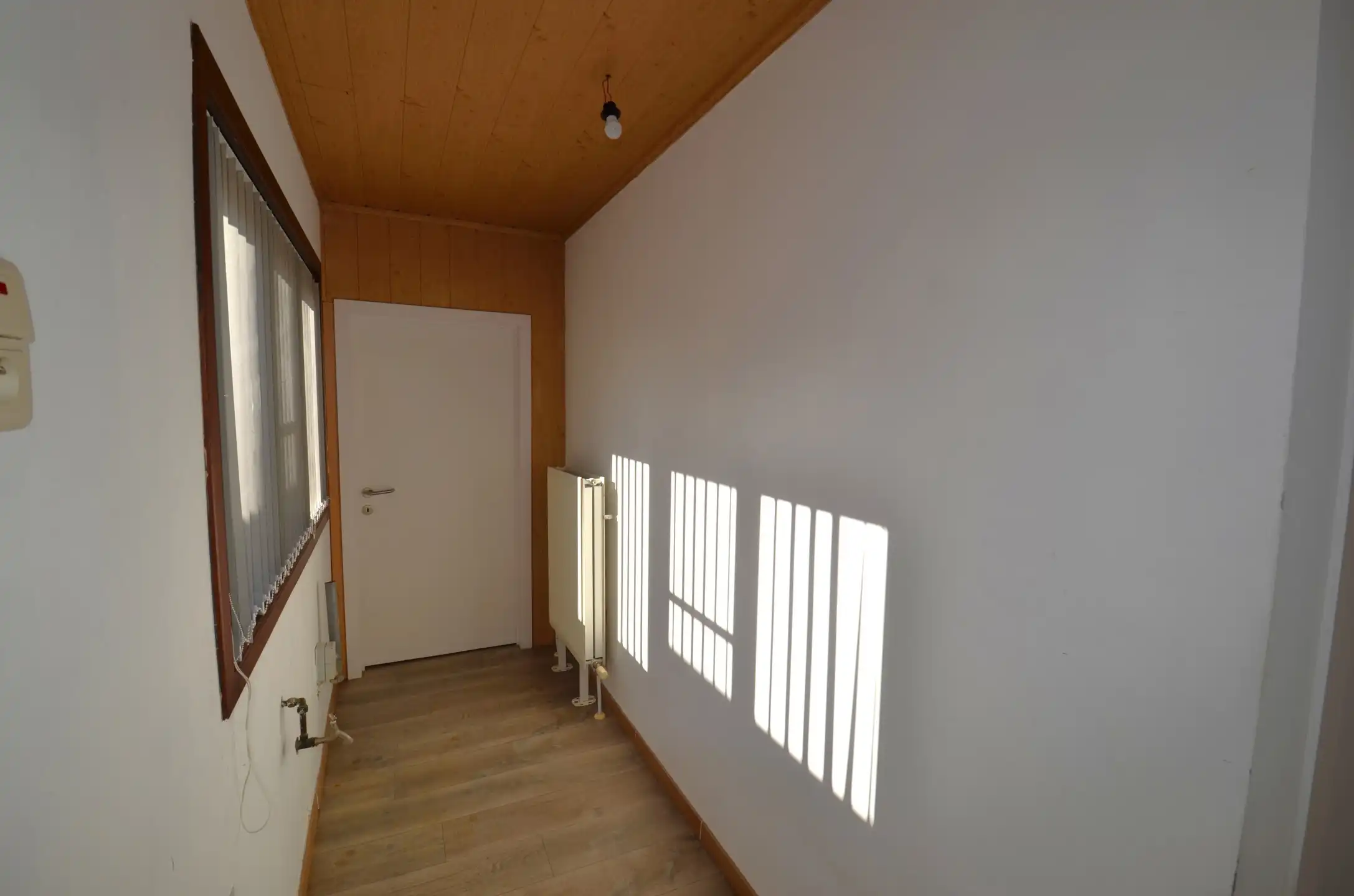 Knusse te renoveren laagbouw op TOP-ligging foto 15