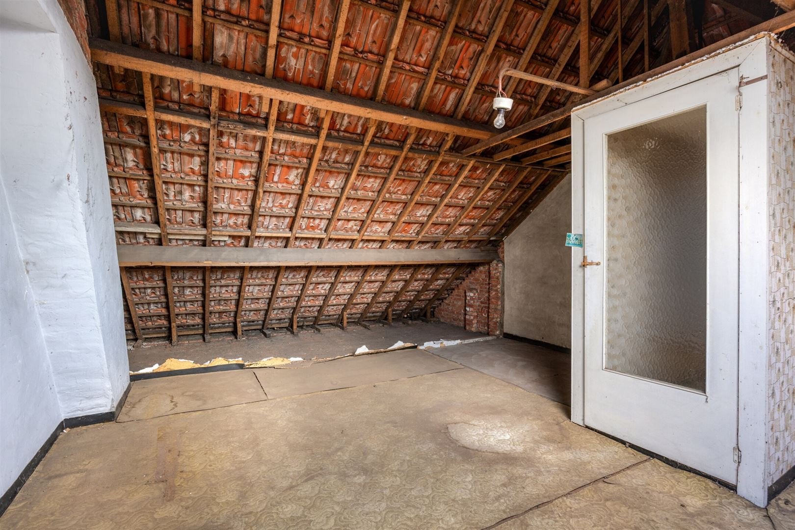 TE KOOP: Te renoveren woning met centrale ligging te Paal!  foto 17