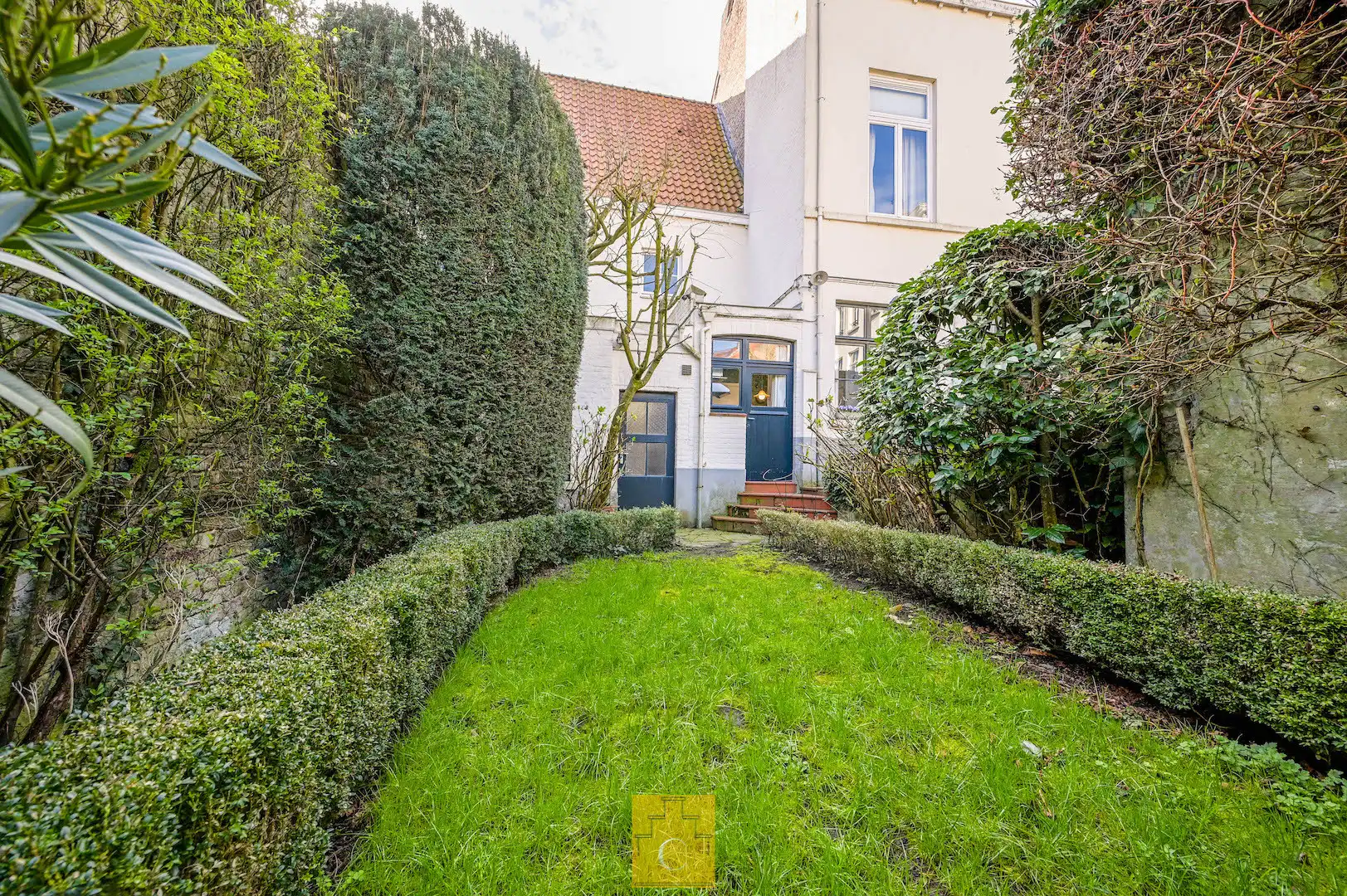 Stadsparel aan de Potterierei, dubbele garage en tuin foto 14