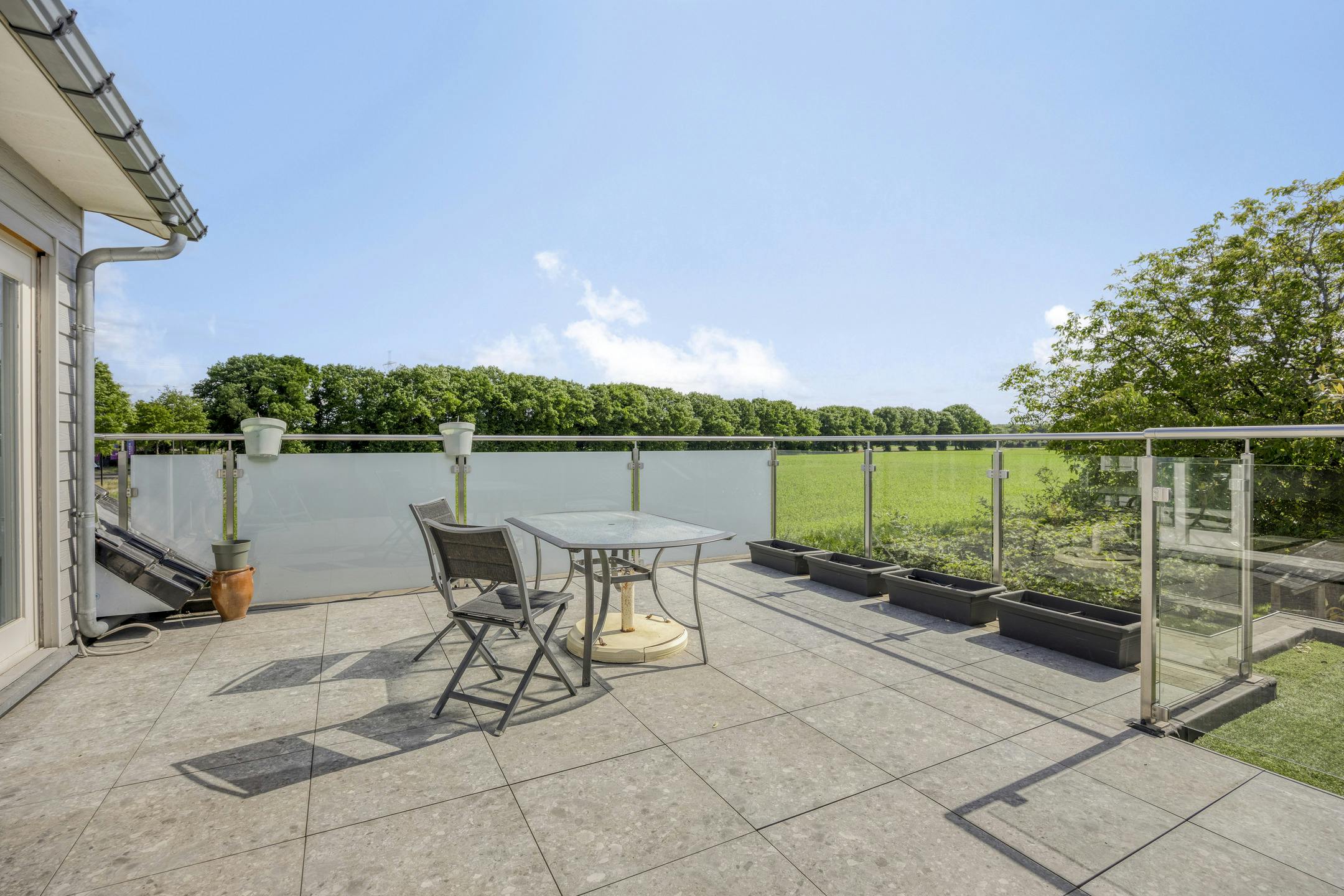 Riante zorgwoning/kangoeroewoning met loods te koop foto 32