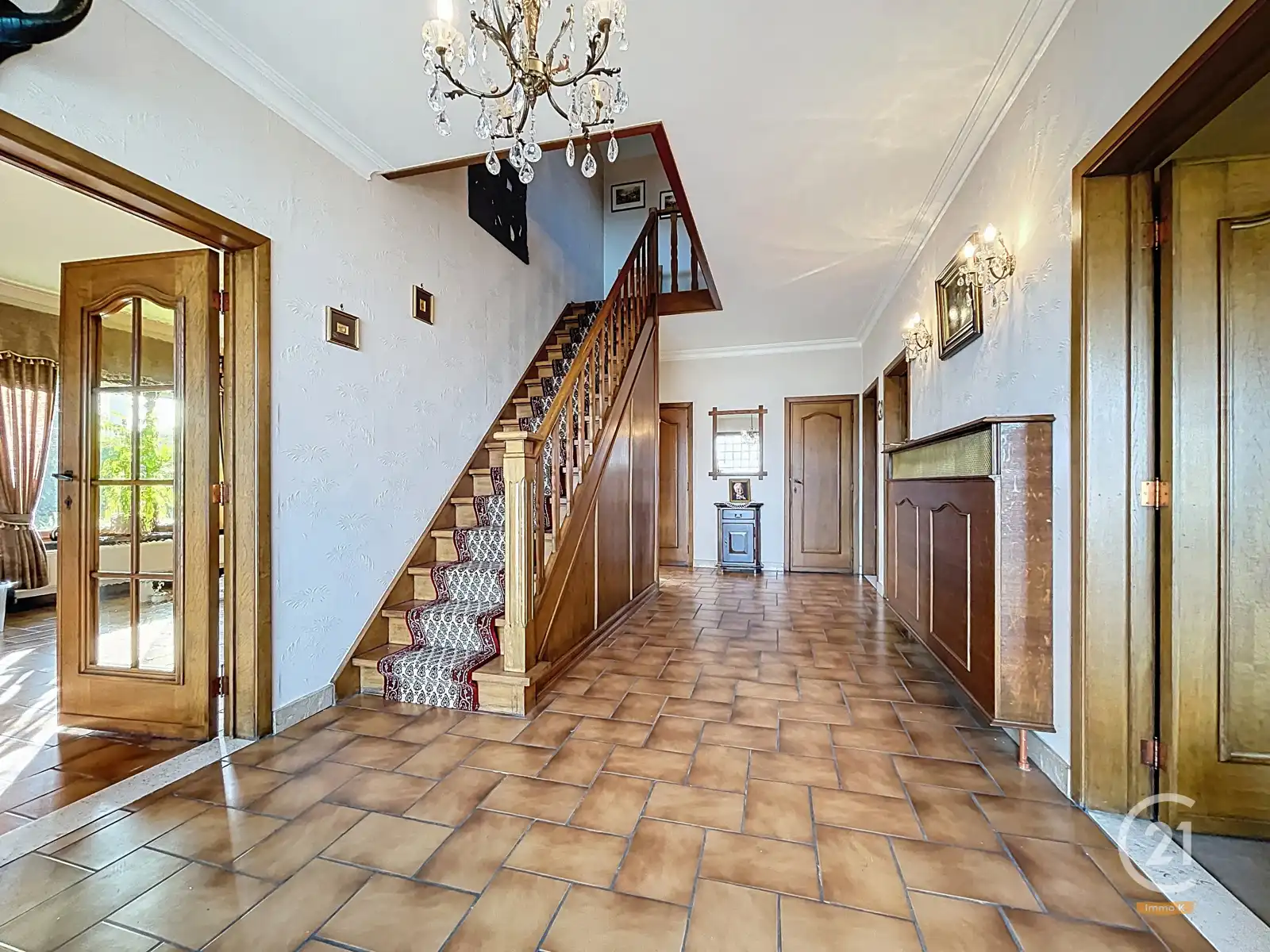 Ruime gelijkvloerse woning met 4 slpks, garage en tuin foto 5