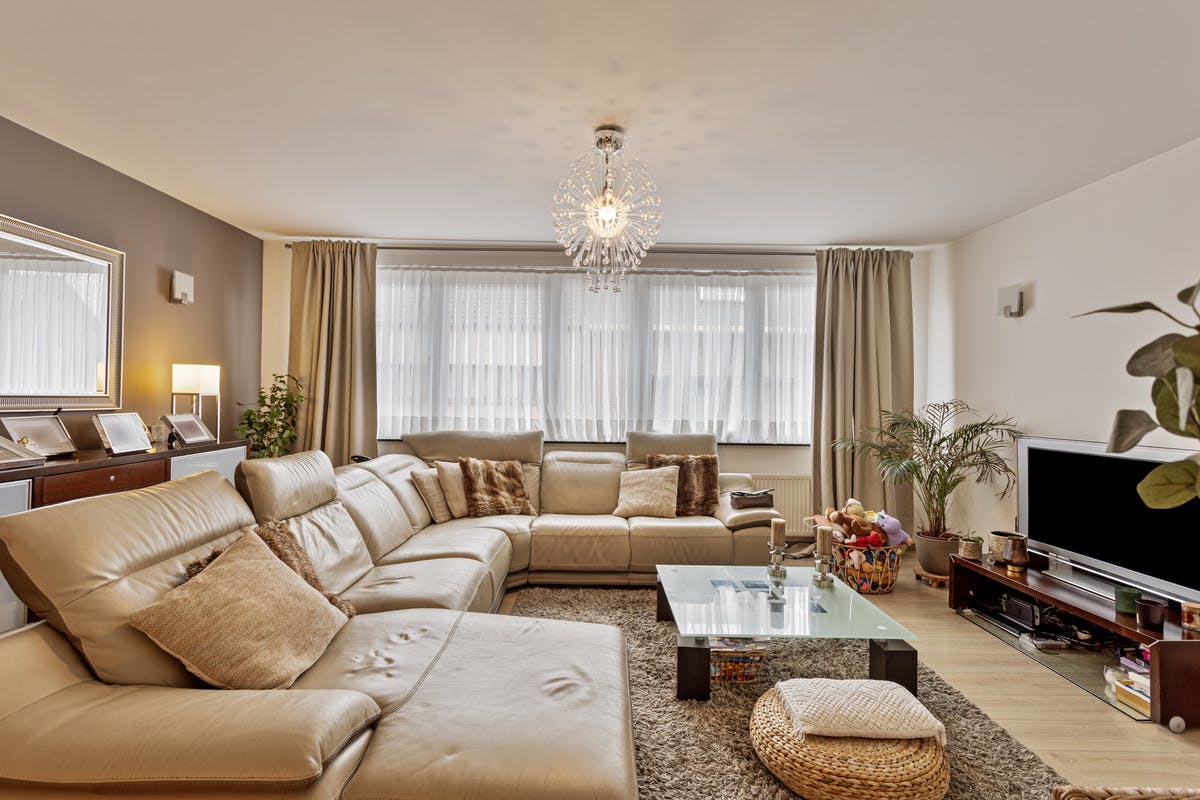 Huis met 2 appartementen te koop in centrum Wemmel foto 3