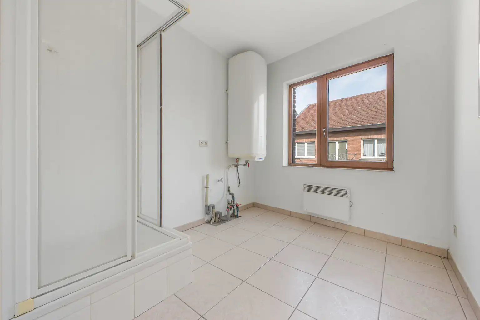 Appartement met 3 slpks, bureel, terras, kelder en garage foto 9