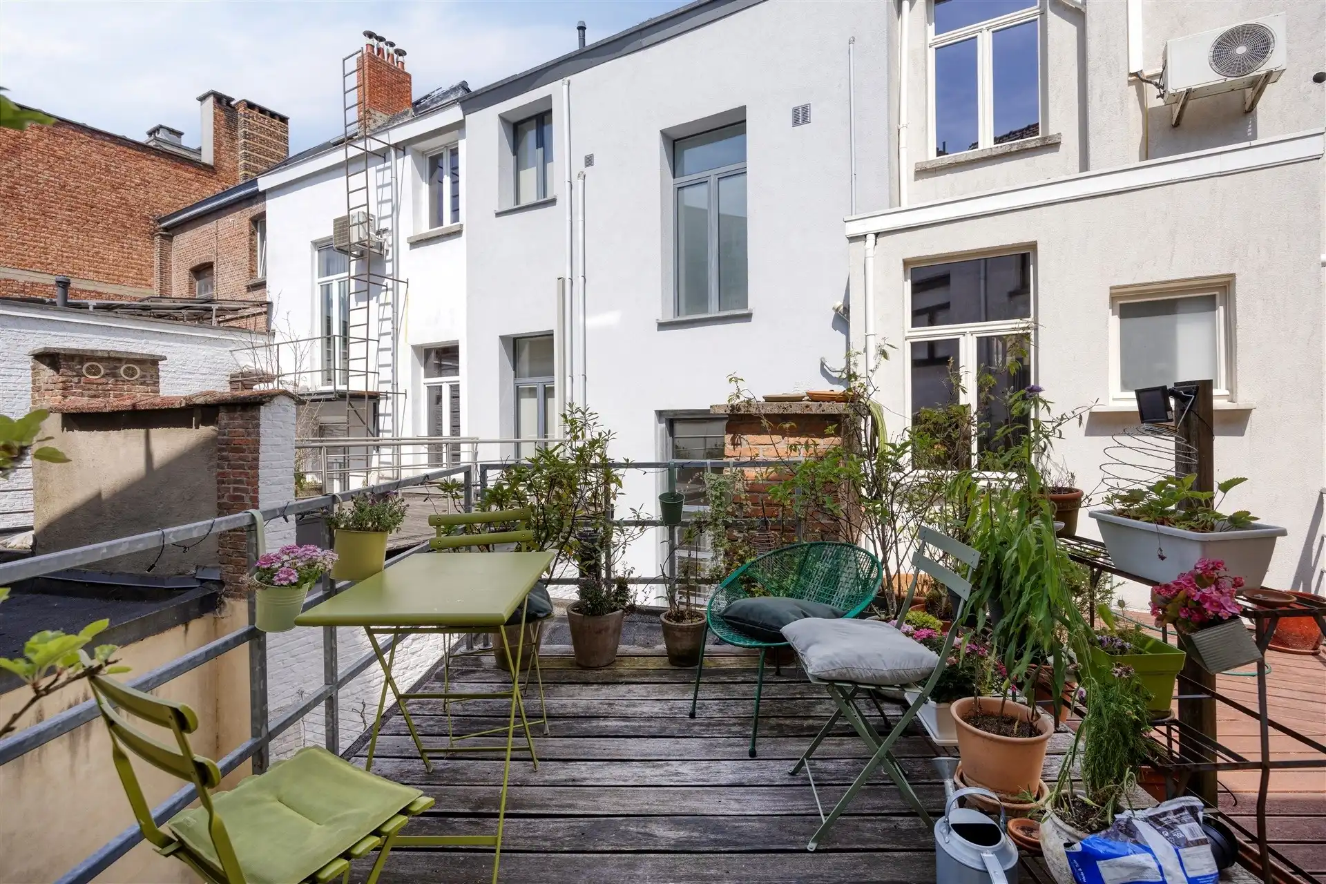 Dubbel herenhuis met 6 slpk, 2 terassen, dubbele garage en royale ruimte, perfect gelegen nabij Museum en Marnixplaats foto 17