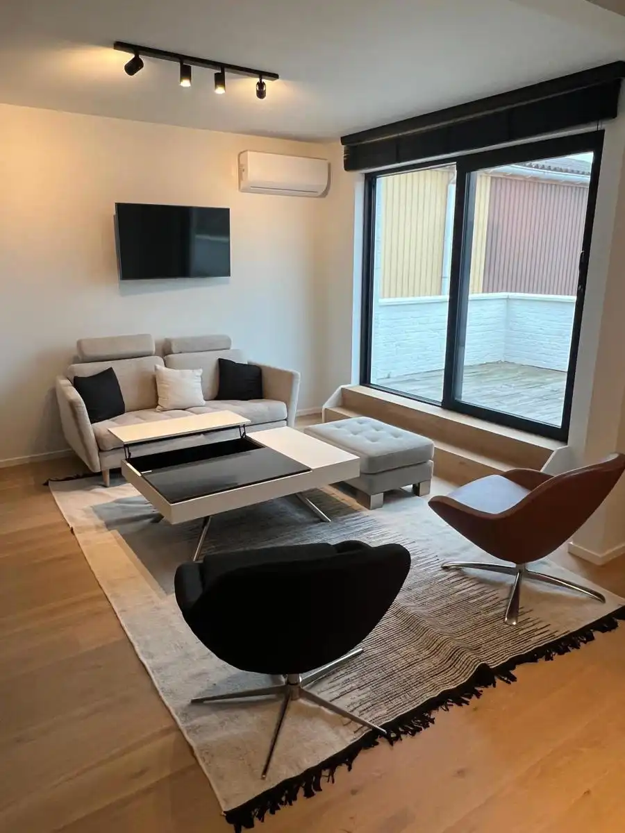 Kantoorruimte op centrale locatie foto 2