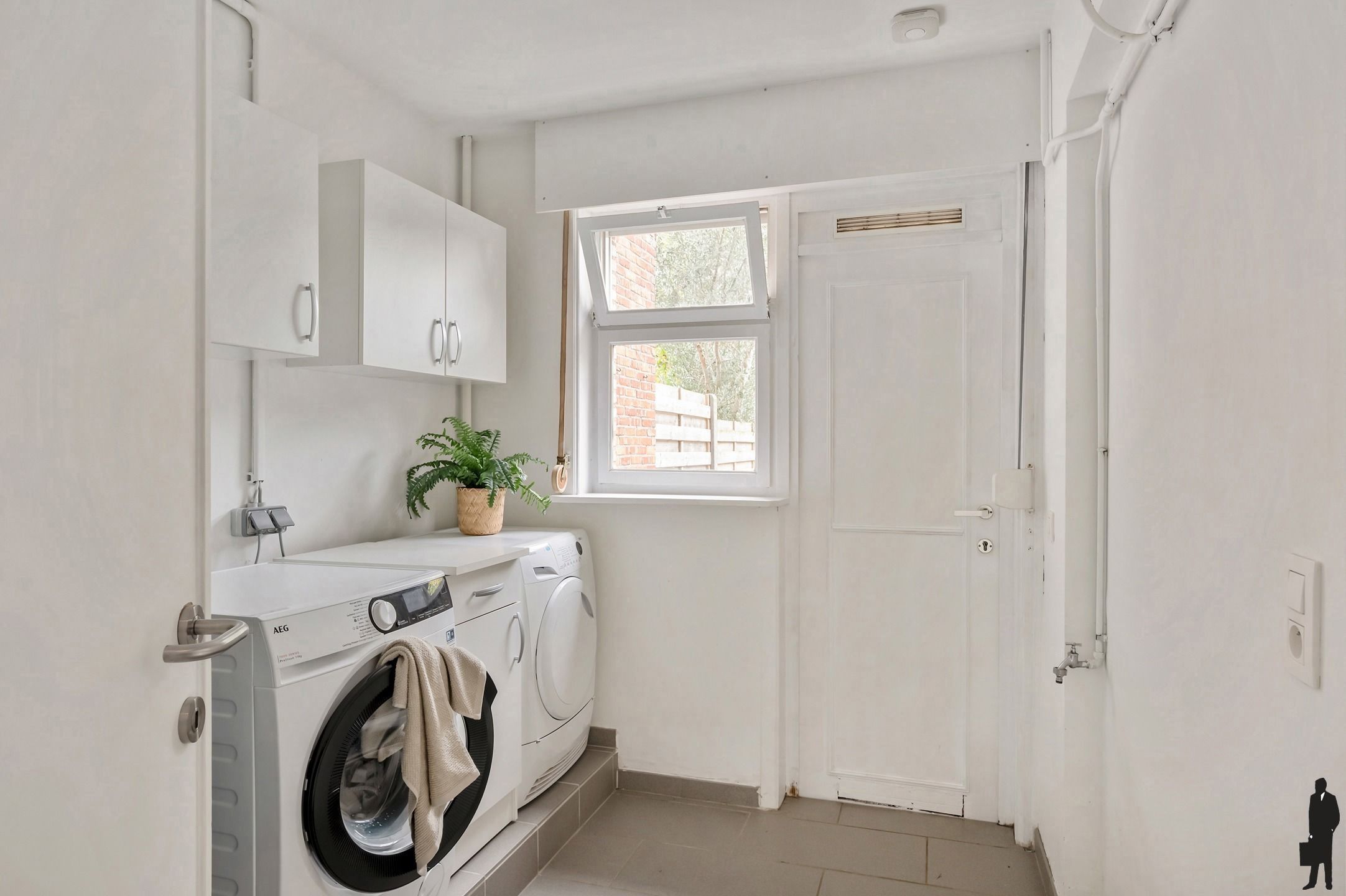 Schitterende woning met ruime tuin foto 15