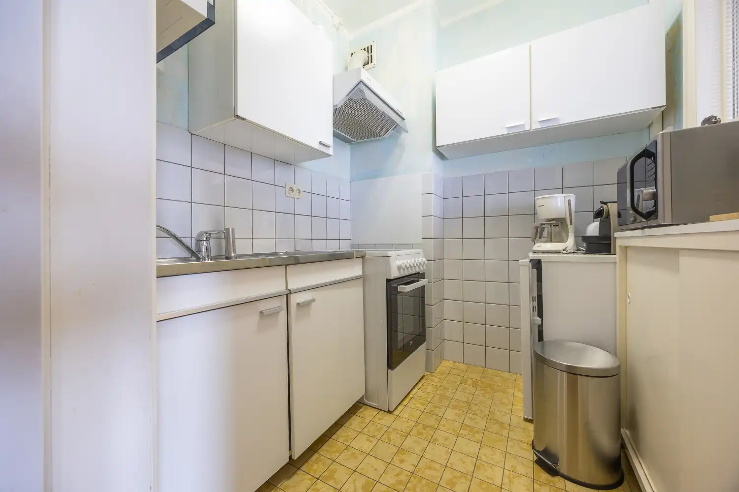 Instapklare studio met zuidgericht terras op topligging vlakbij de Zeedijk! foto 10