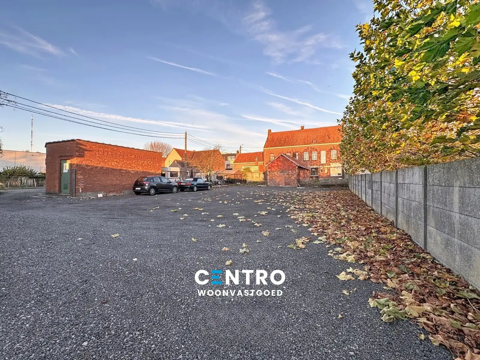 Opbrengsteigendom met gespreid risico te Pittem! foto {{pictureIndex}}