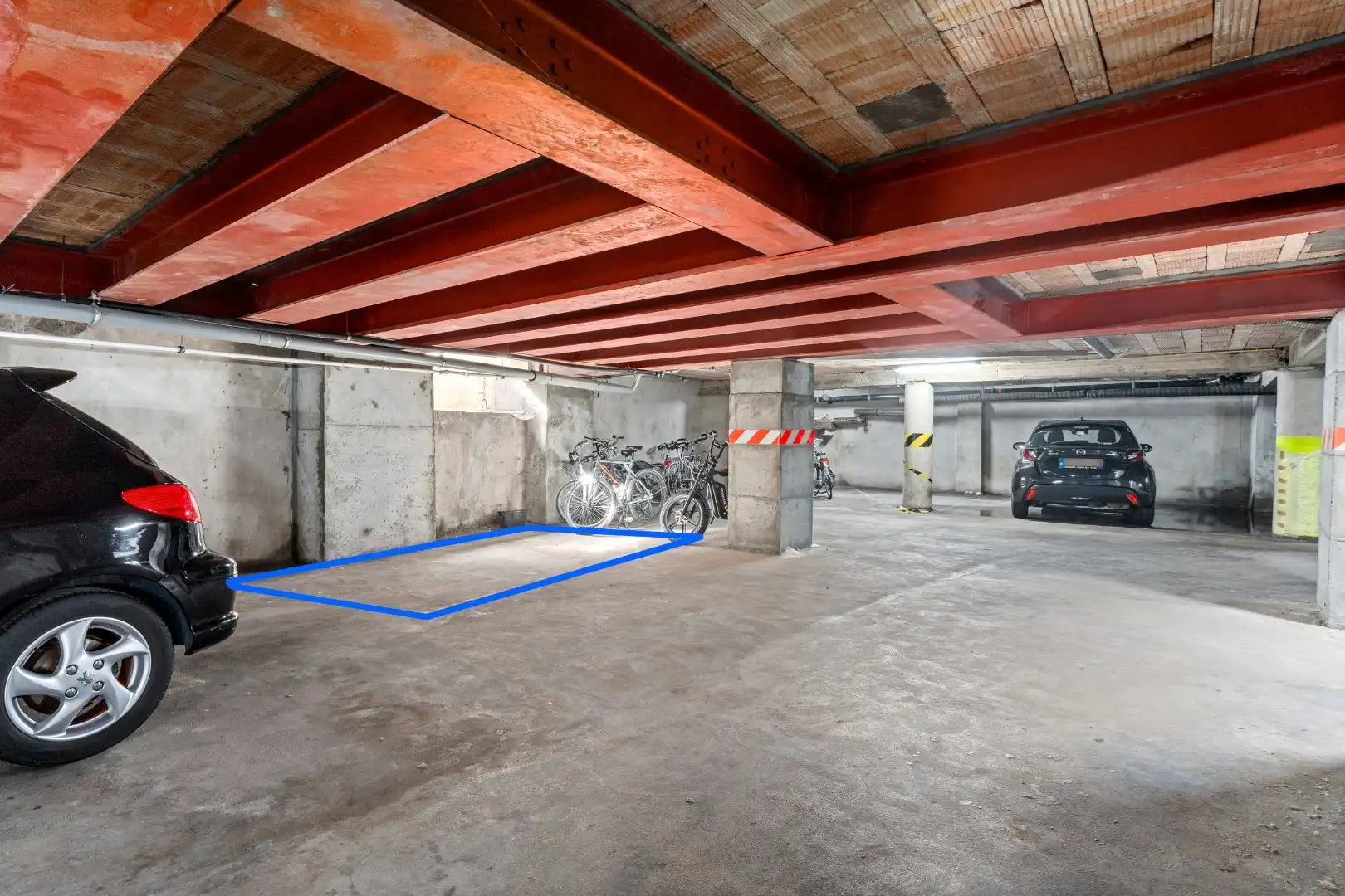 Appartement met 2 terrassen en een autostaanplaats foto 19