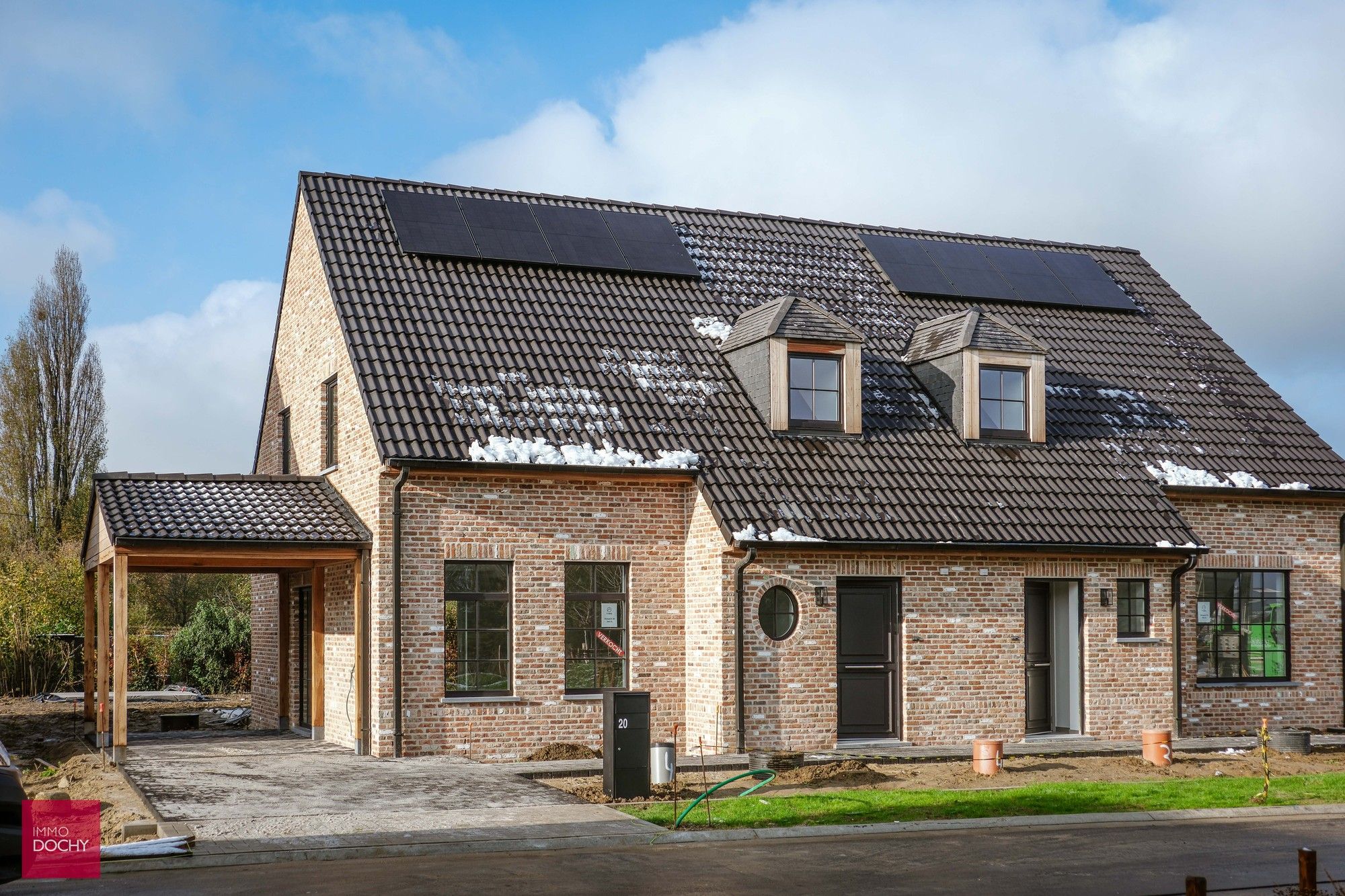 Nieuwgebouwde energiezuinige halfopen woning  te Desselgem foto 3