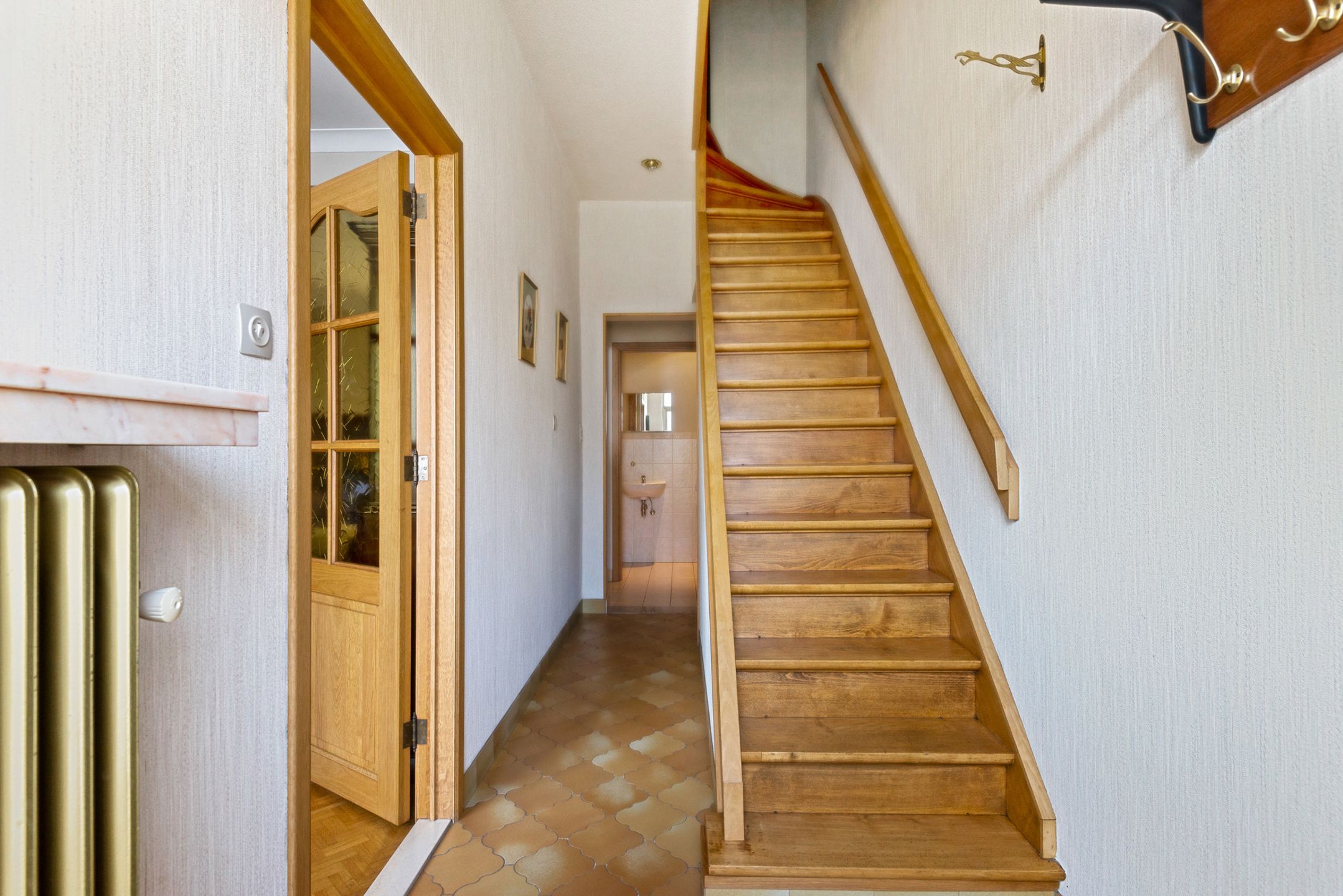Mooie woning met appartement op toplocatie - mooie tuin foto 2