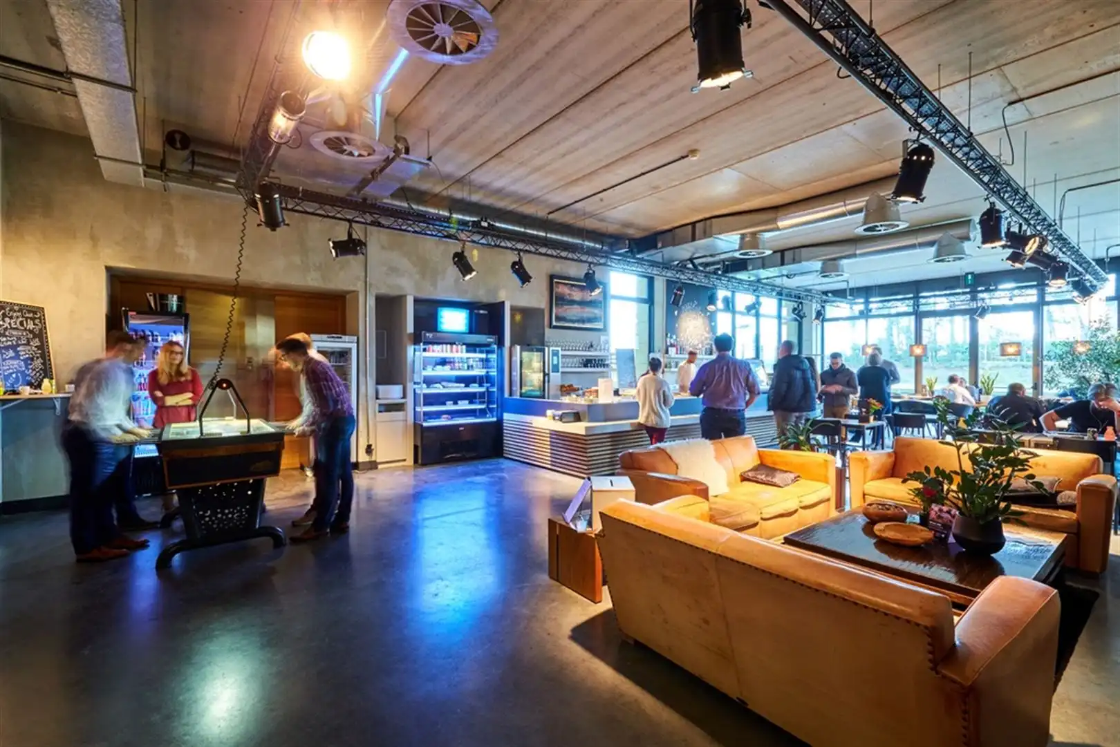 Kantoorcomplex aan de stadsrand van Leuven foto 4