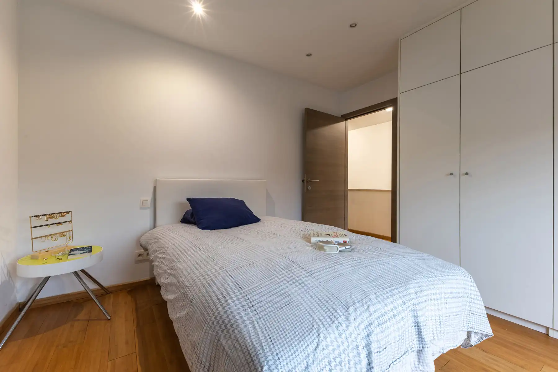 Gerenoveerde en goed onderhouden villa met 4 slaapkamers. foto 20