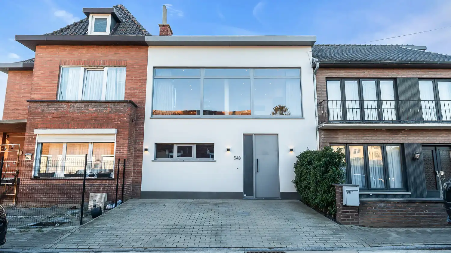 Instapklare rijwoning met tuin en terras in het landelijke Heers foto {{pictureIndex}}