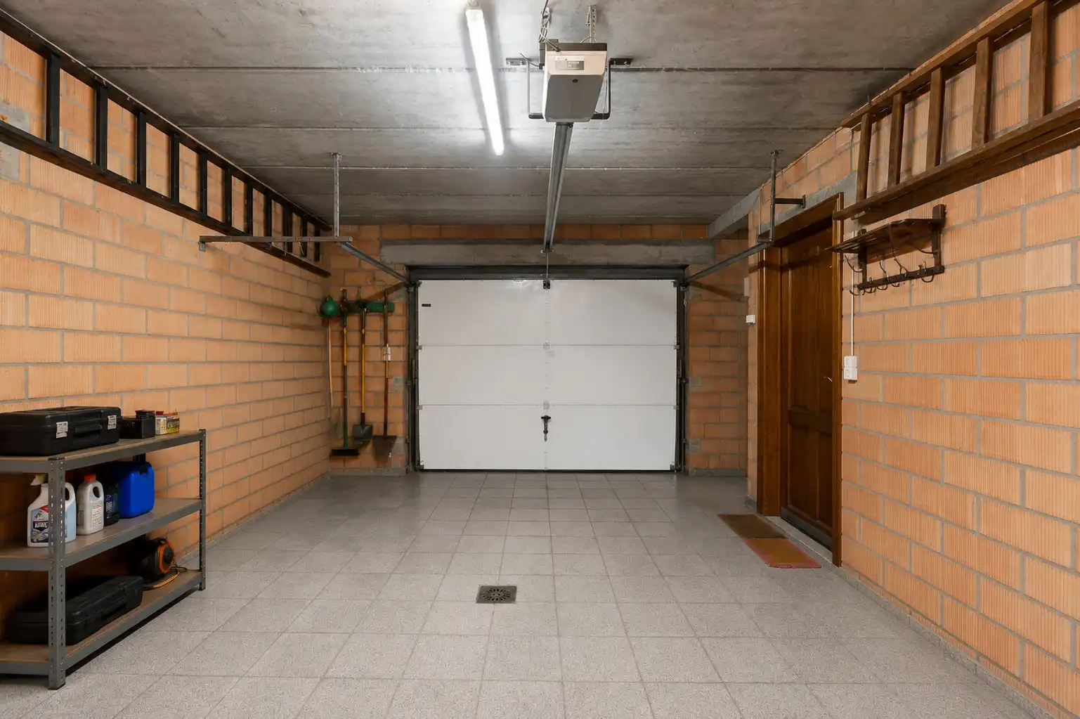 Karaktervolle alleenstaande woning met 4 slaapkamers foto 13