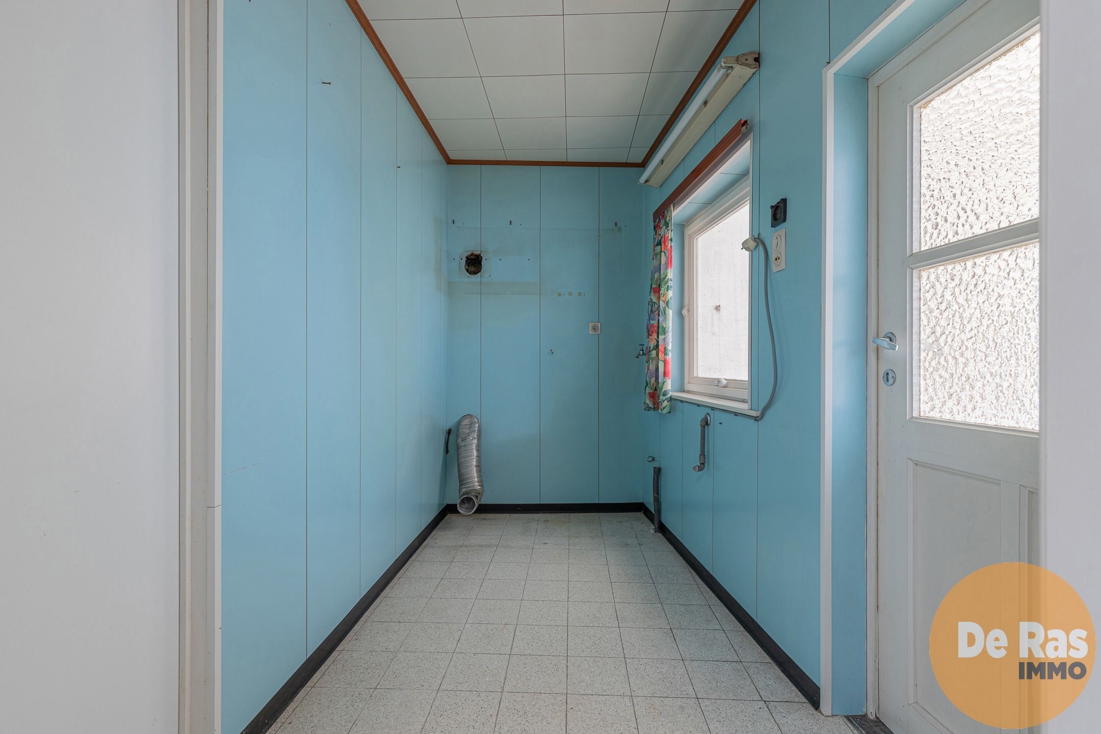 DENDERHOUTEM- Ruime 3-gevelwoning met 4 slpk, tuin en garage foto 12