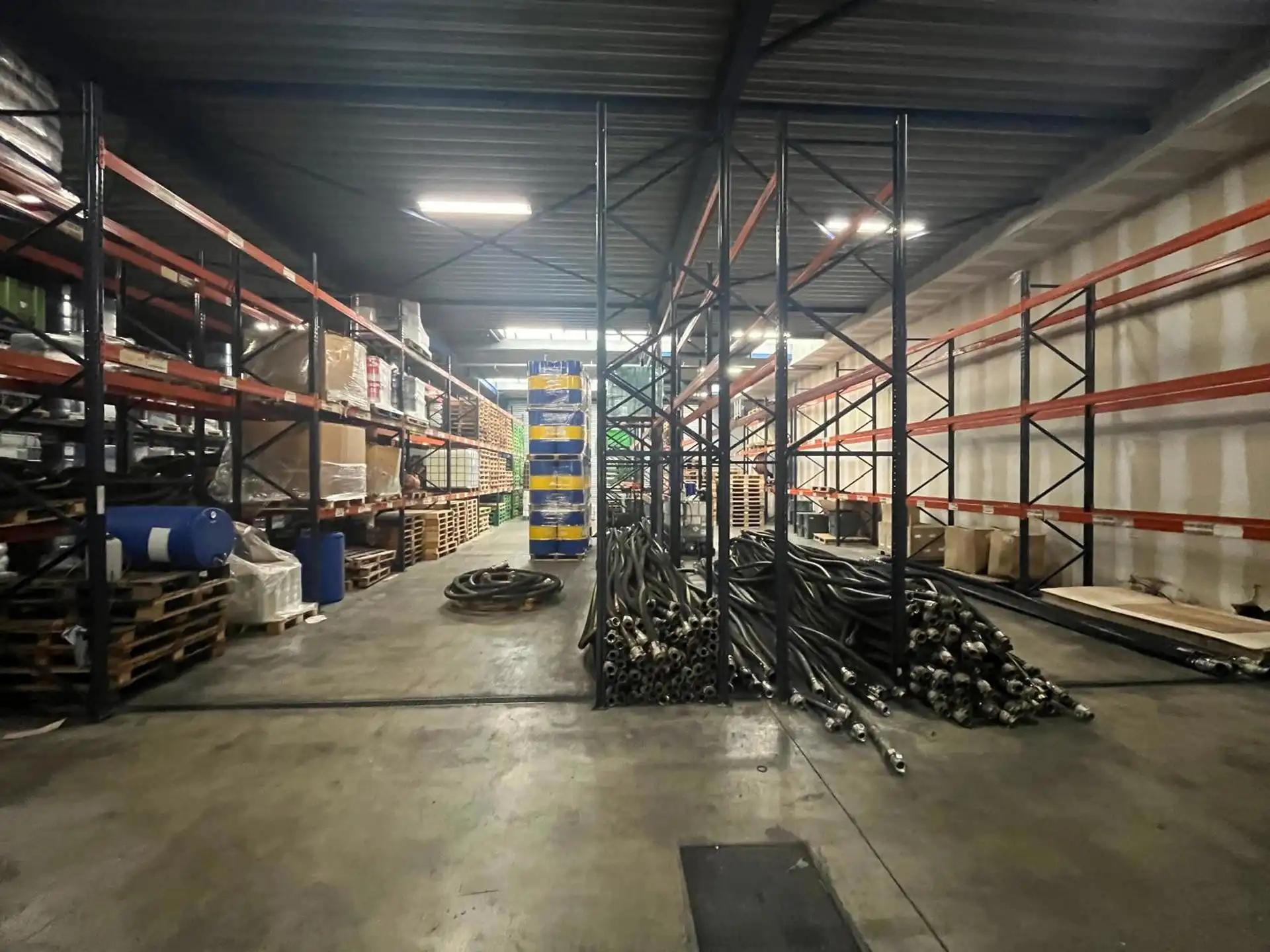 Magazijn van 1.950m² te Schelle nabij A12 foto 9